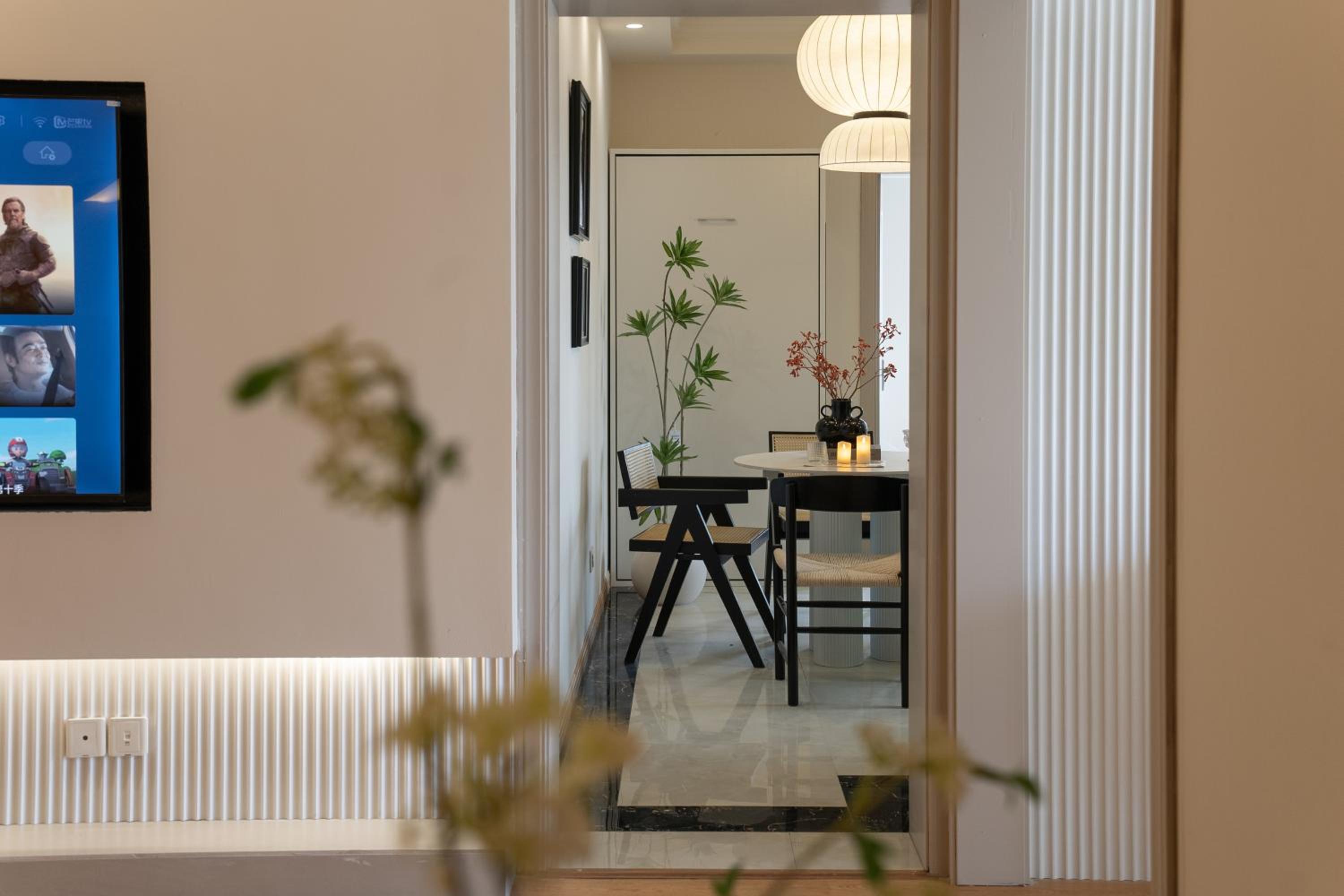 Molly House - The Bund Riverview, Near Nanjing East Road 3-Bedrooms with Elevator Apartment, Near the subway