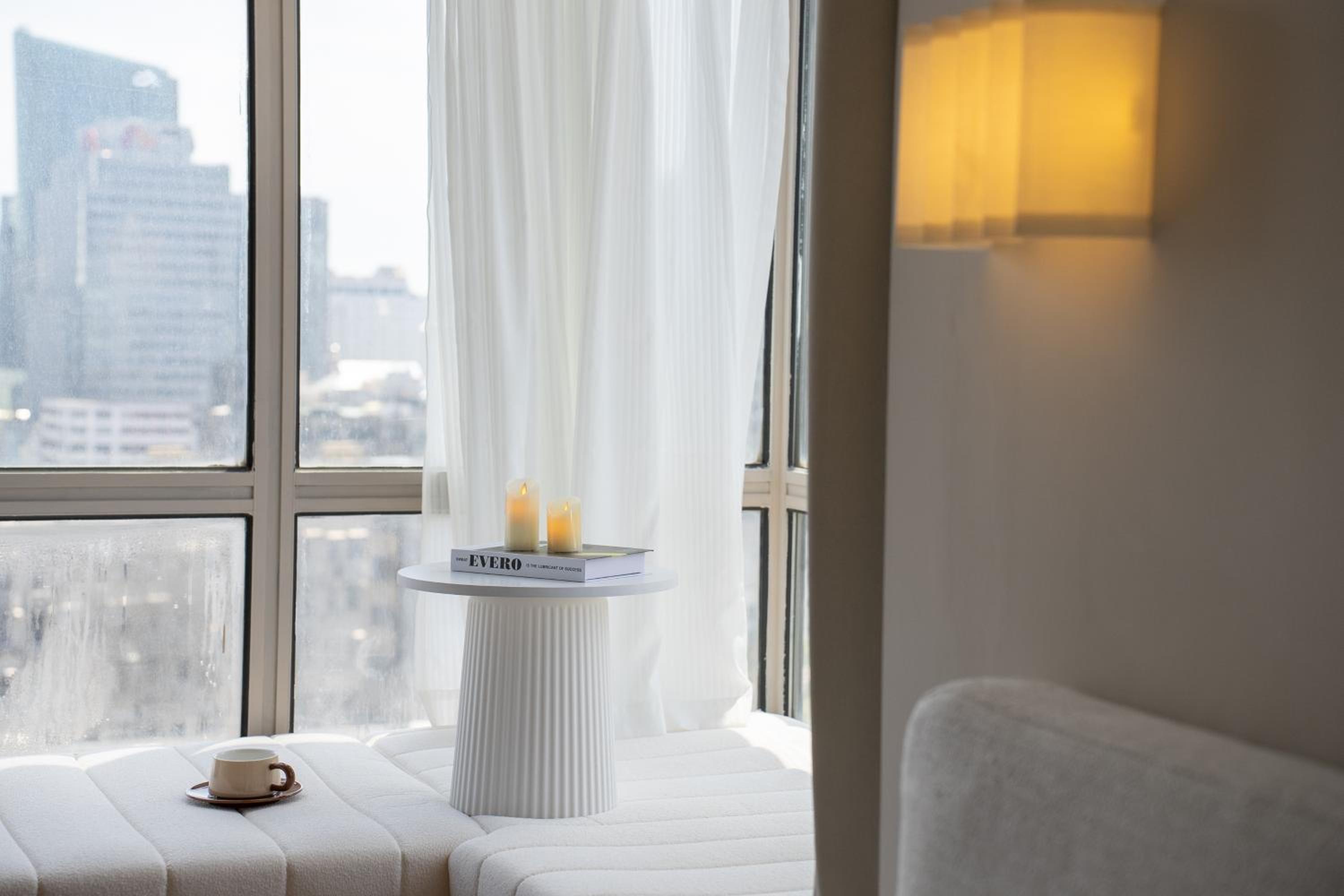 Molly House - The Bund Riverview, Near Nanjing East Road 3-Bedrooms with Elevator Apartment, Near the subway