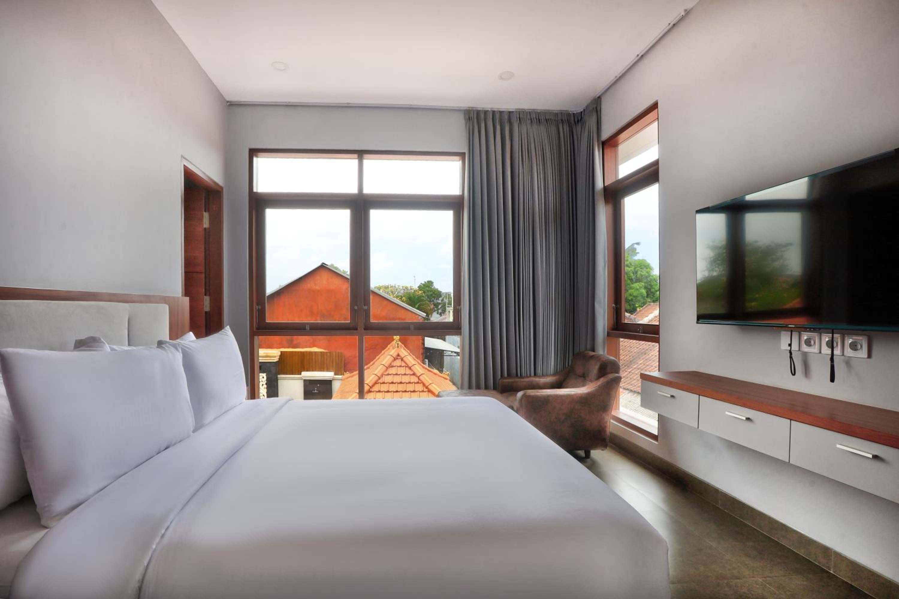 Imah Bali at Basangkasa view 4