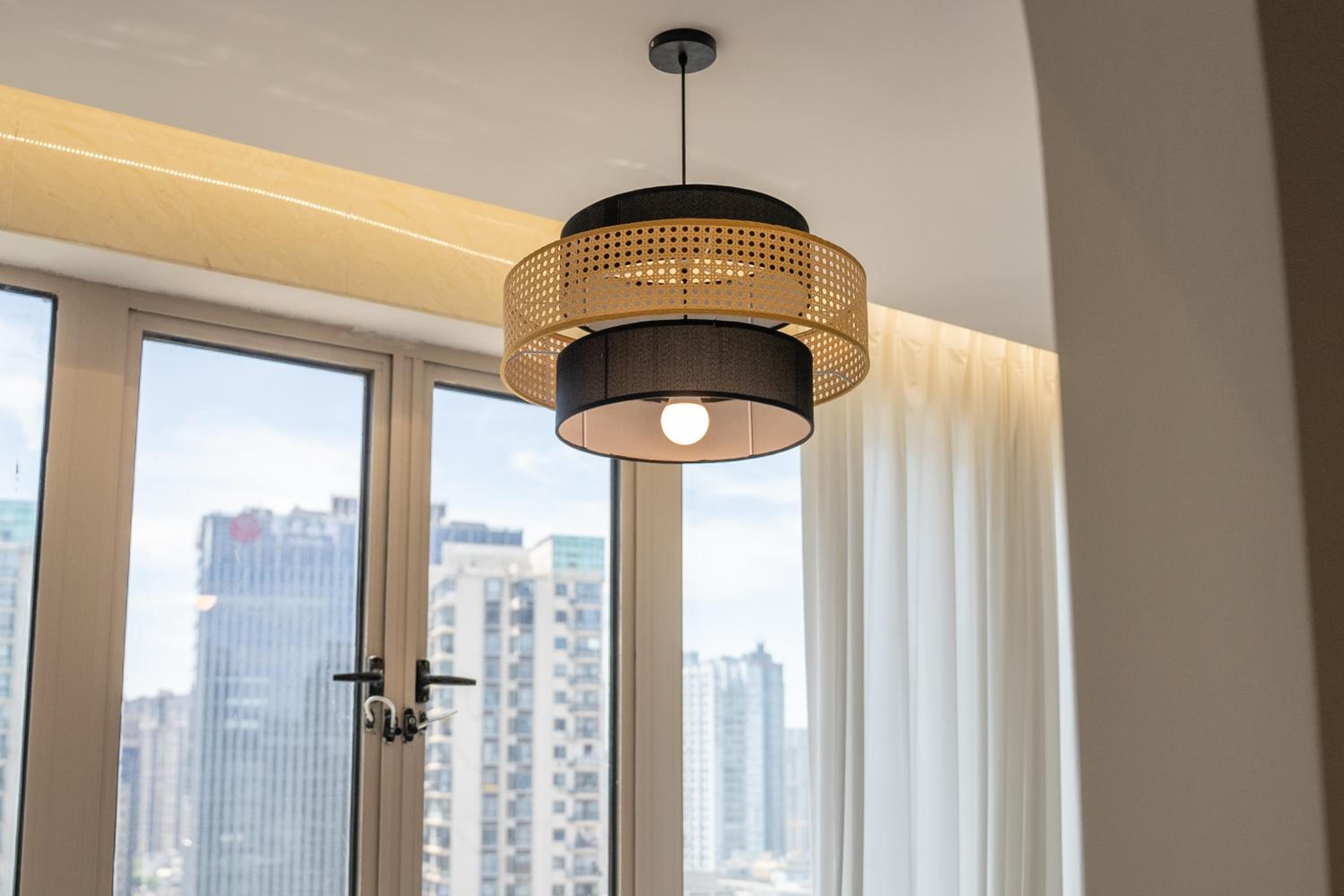 Molly House - The Bund Riverview, Near Nanjing East Road 3-Bedrooms with Elevator Apartment, Near the subway