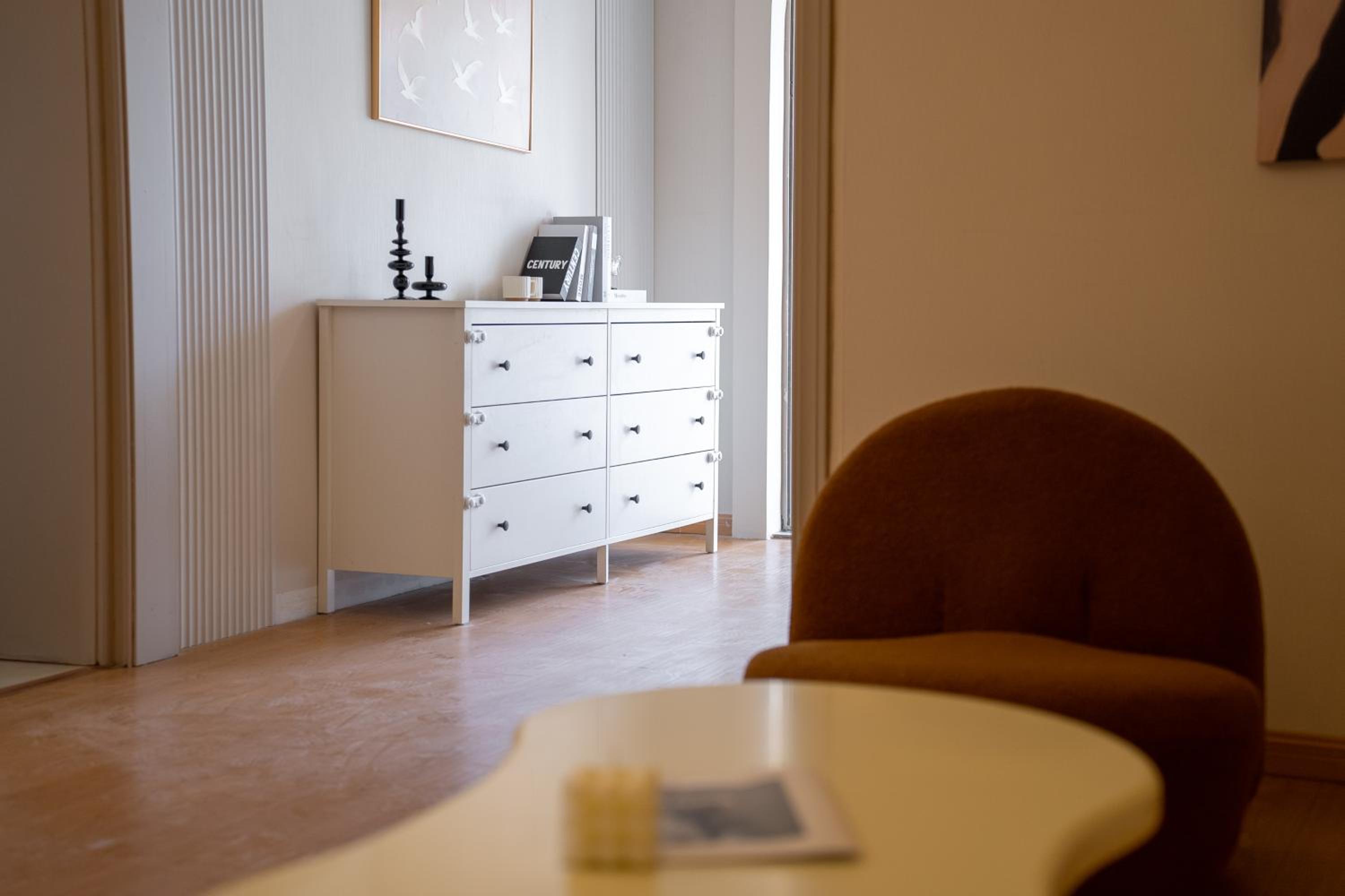 Molly House - The Bund Riverview, Near Nanjing East Road 3-Bedrooms with Elevator Apartment, Near the subway