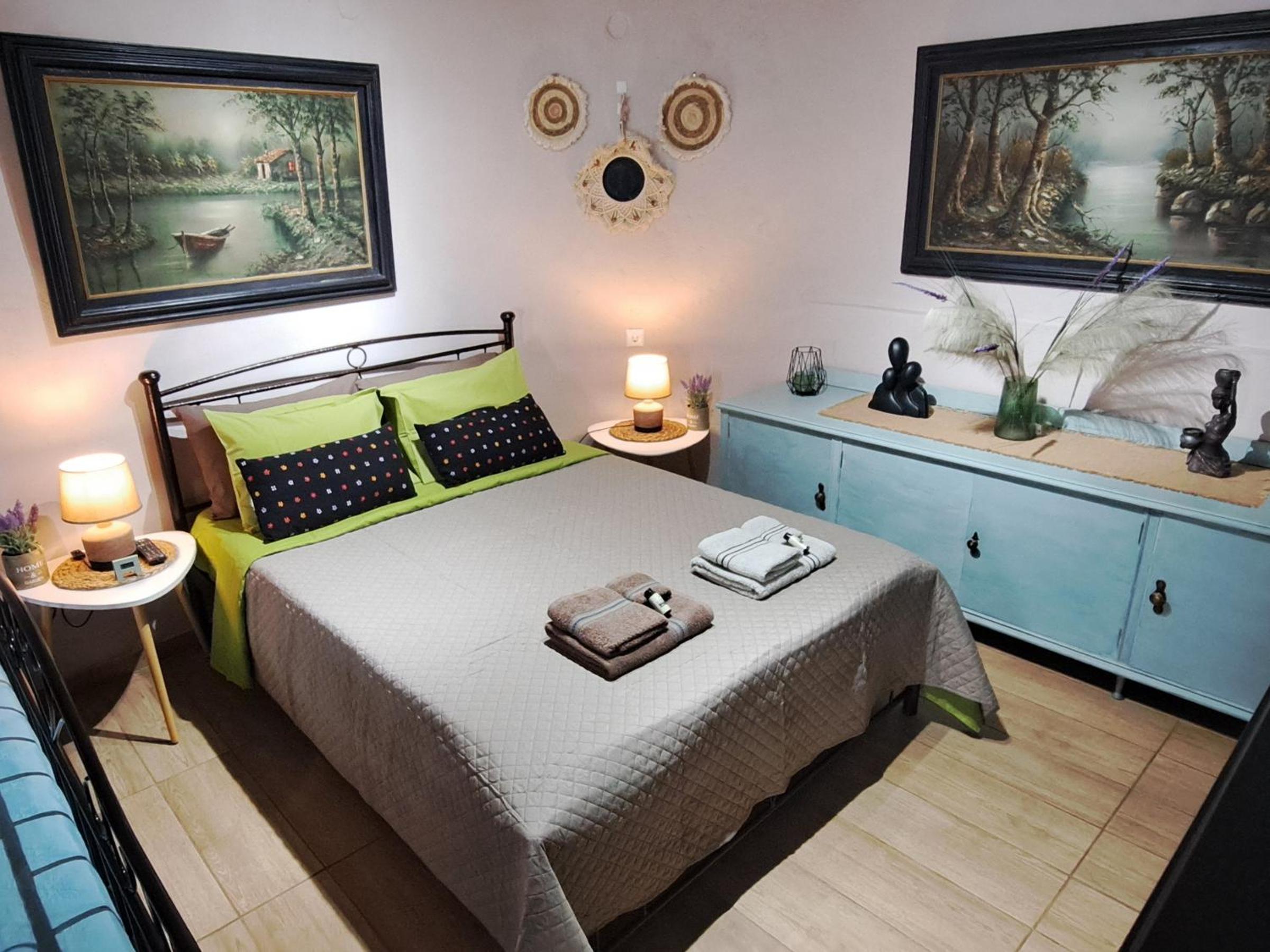 Zoe garden home