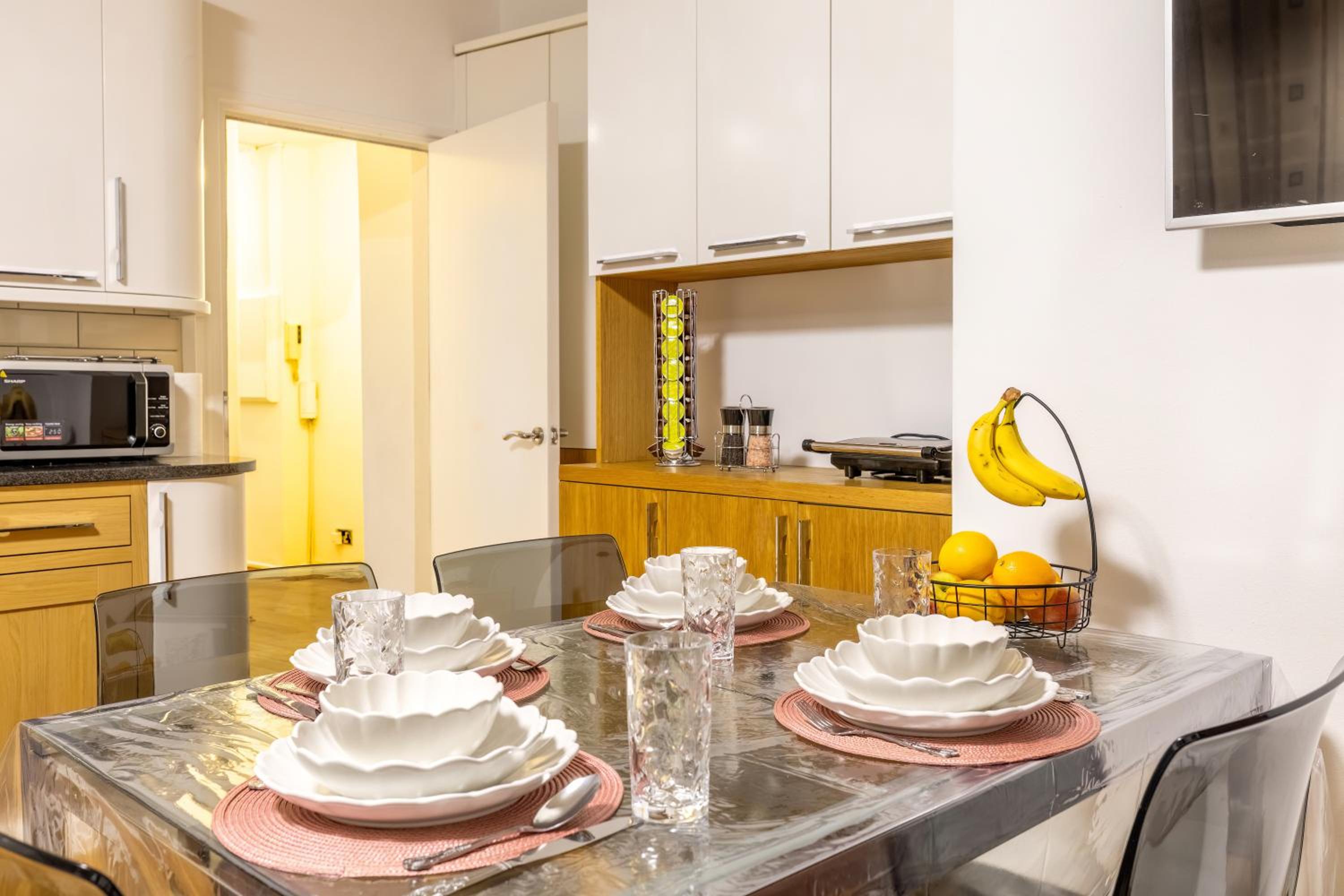 Quiet location in central London, close to Paddington, Regent Park, Lord's Cricket, late check-in