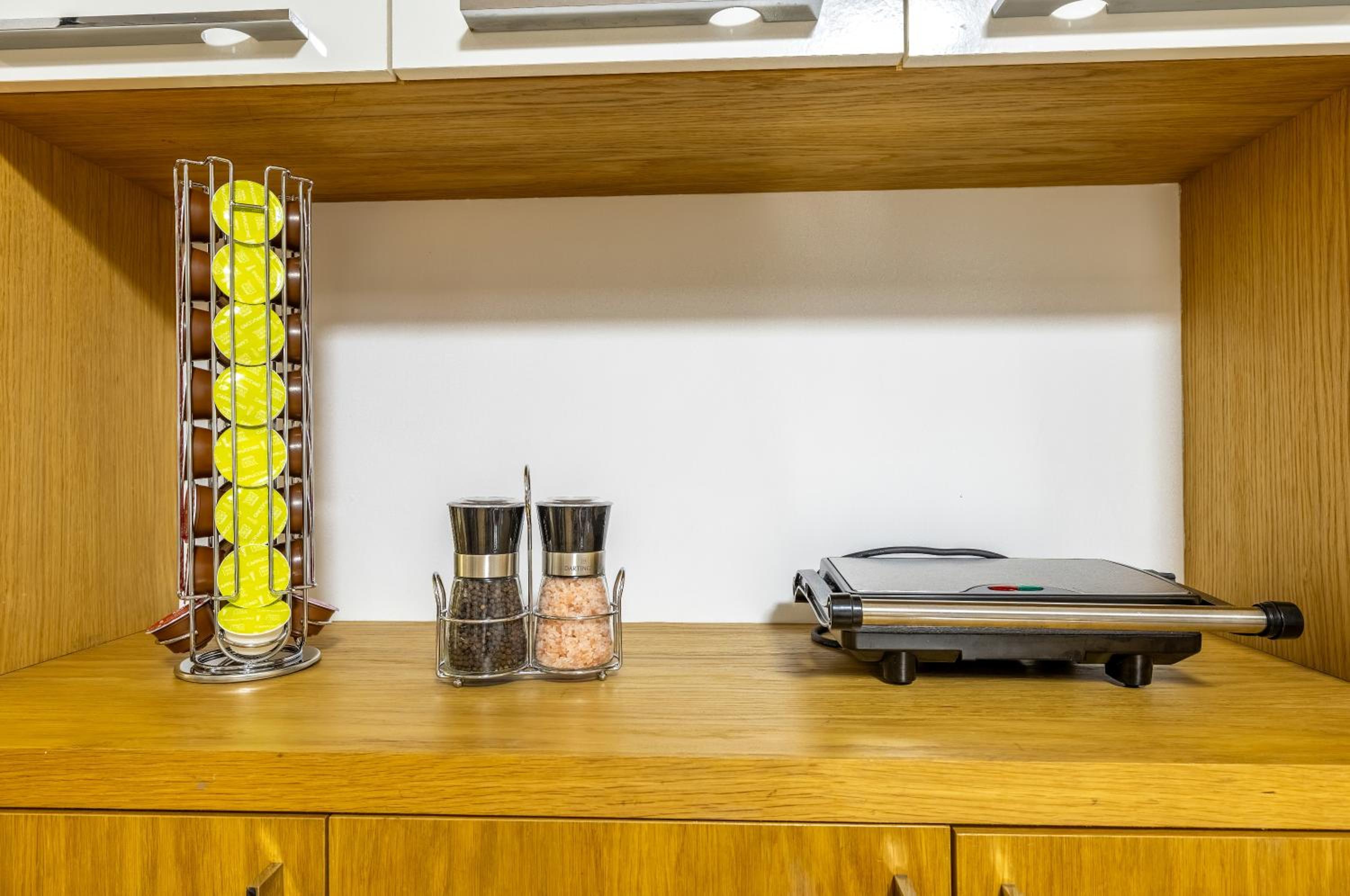 Quiet location in central London, close to Paddington, Regent Park, Lord's Cricket, late check-in