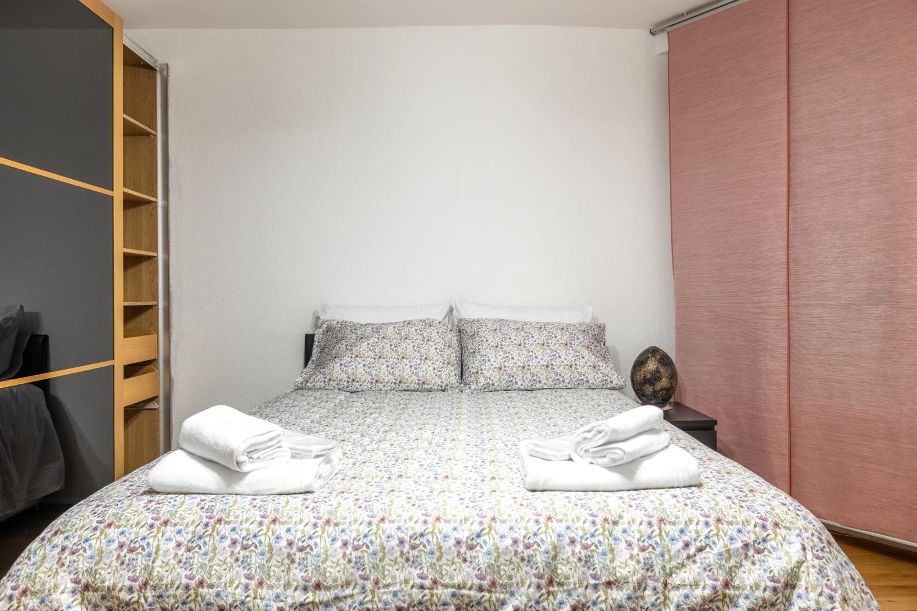 Quiet location in central London, close to Paddington, Regent Park, Lord's Cricket, late check-in