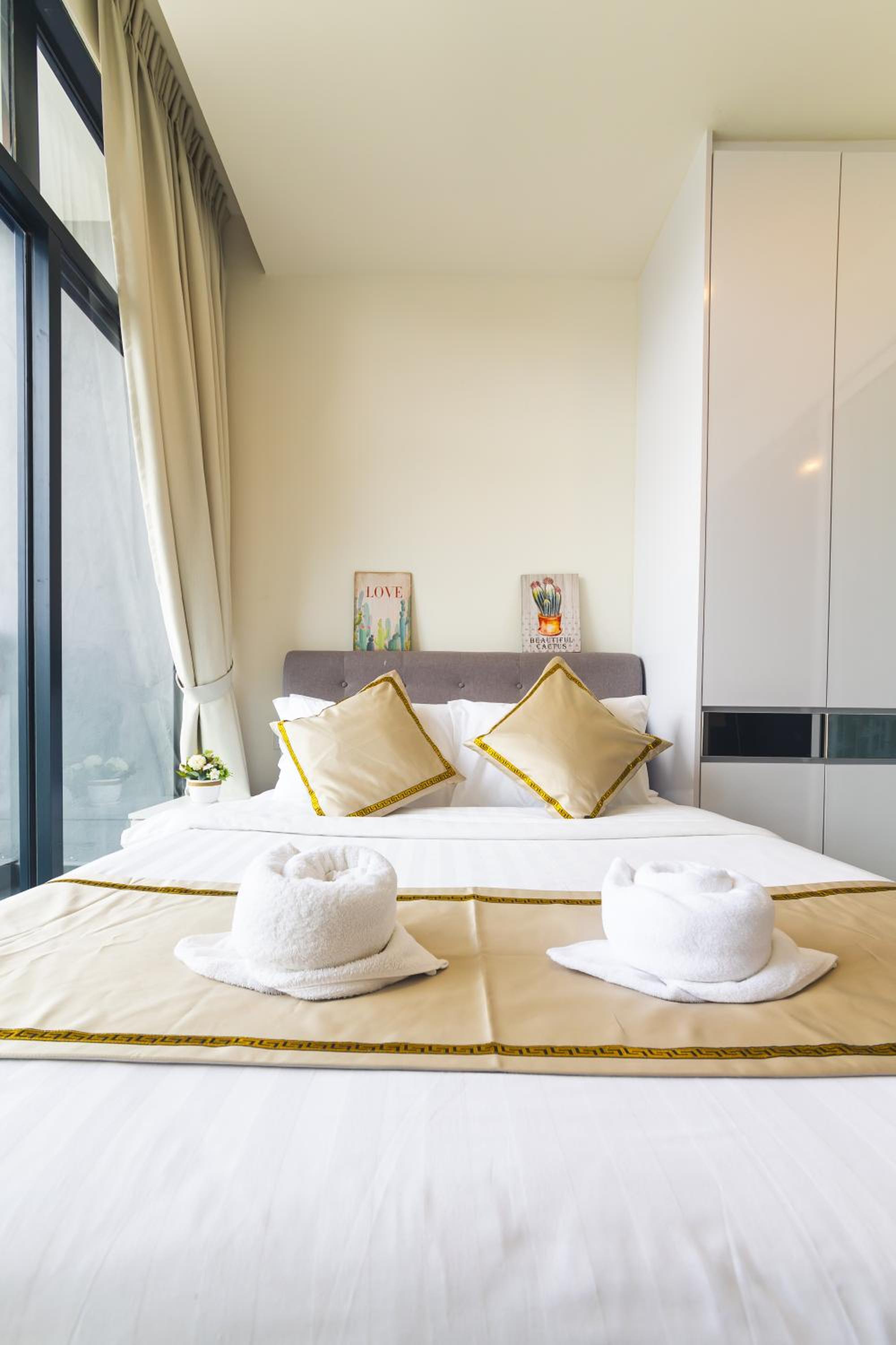 5StarPanda Seaview Suites at The Shore Kota Kinabalu