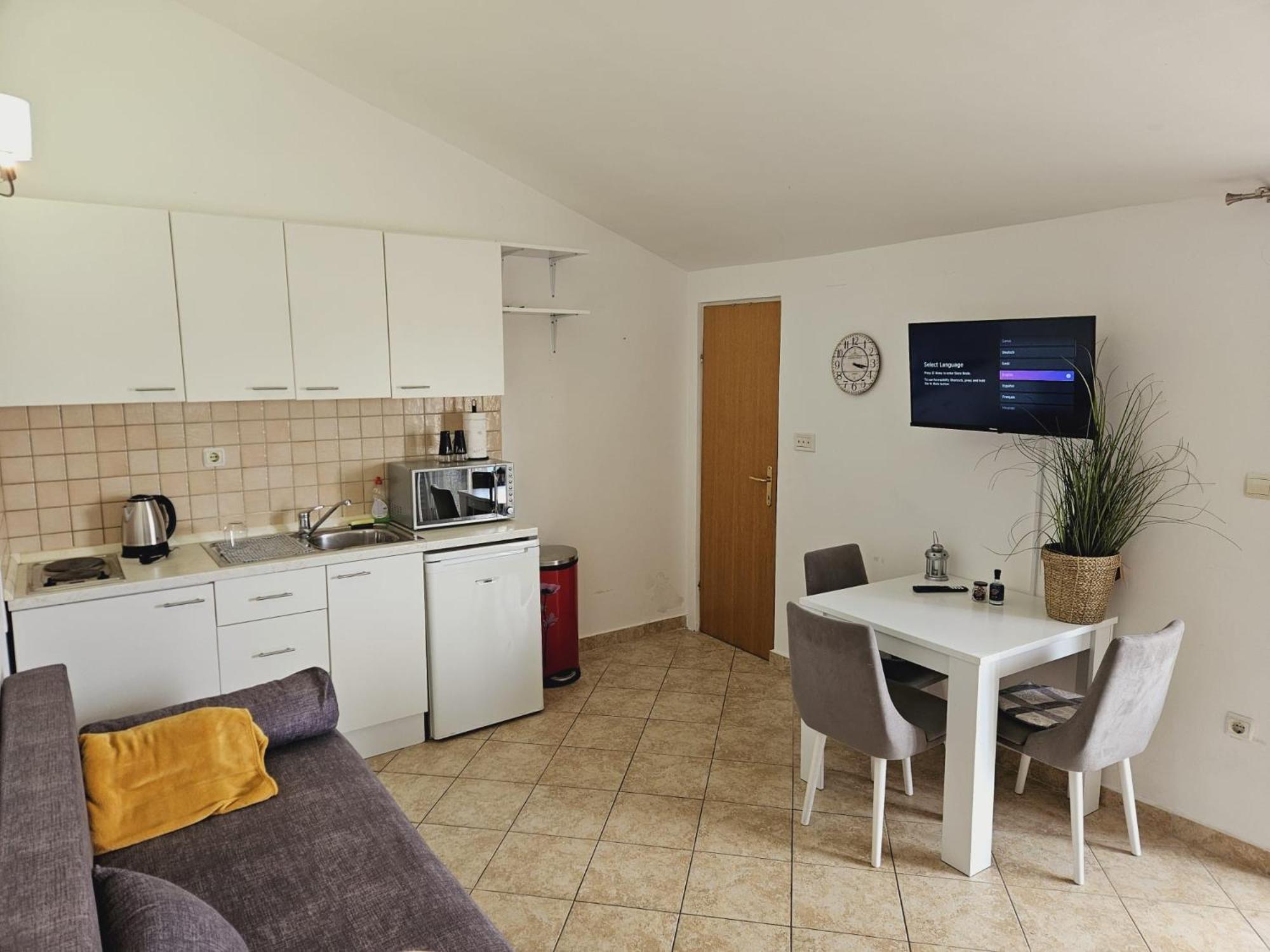 Studio Apartman Luka