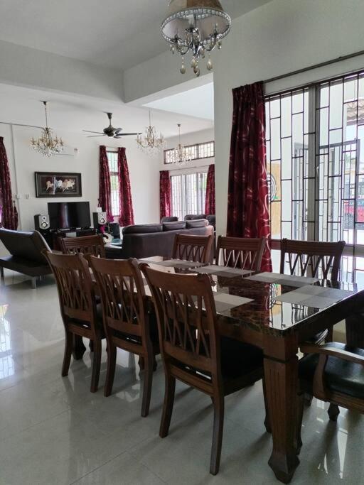 Lily's Villa at SpringHill