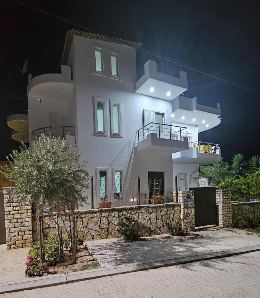 Blue Mare Apartments