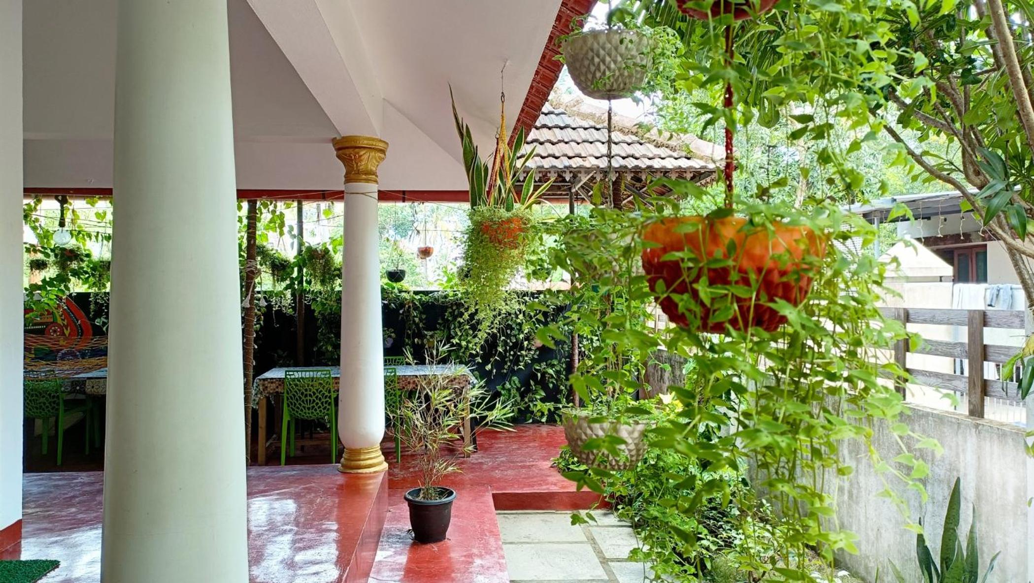 Marari Beach Cleettus Homestay