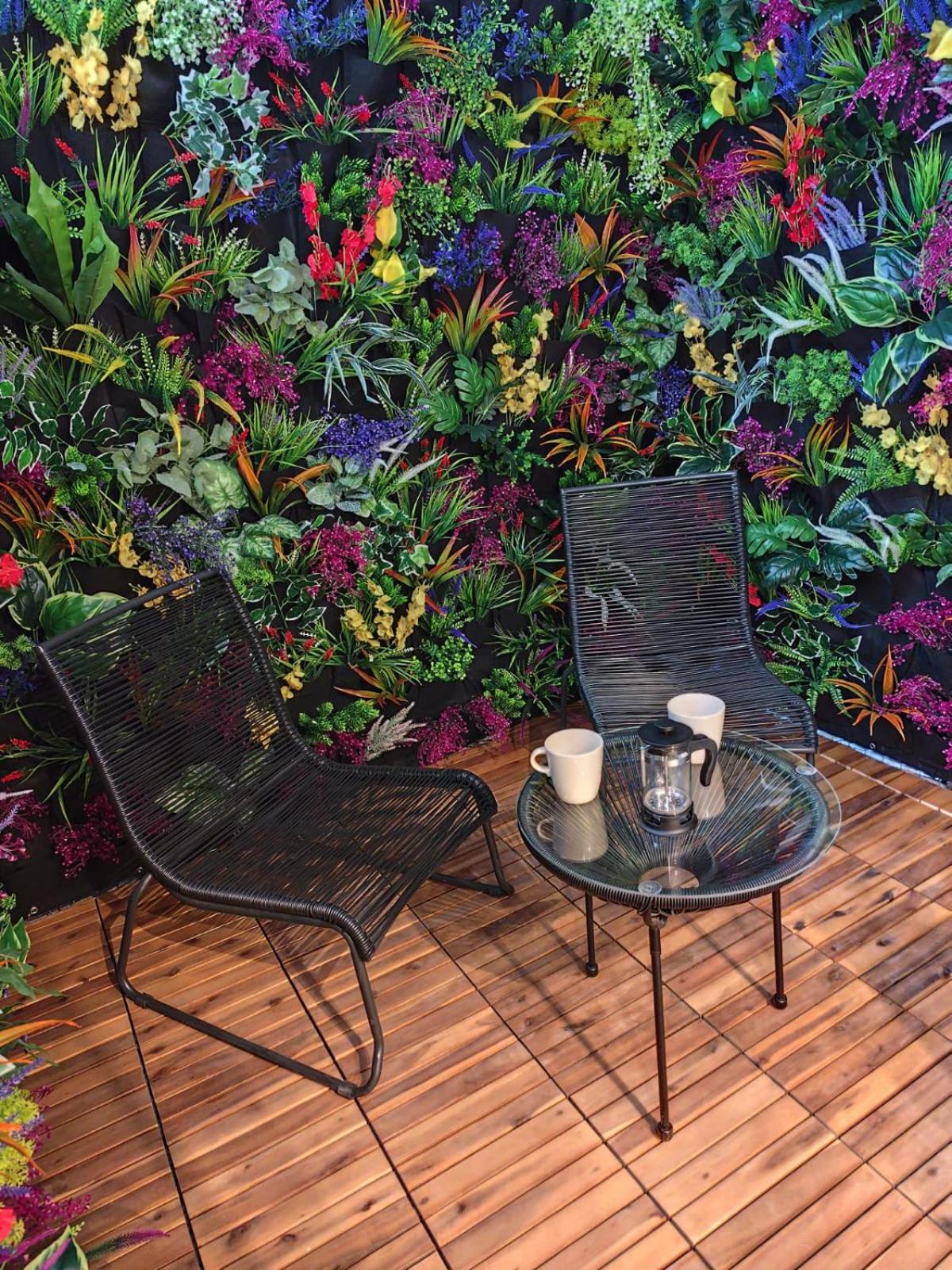 My Secret Garden rooms - Apartment with 2 private rooms, separate baths and balcony garden