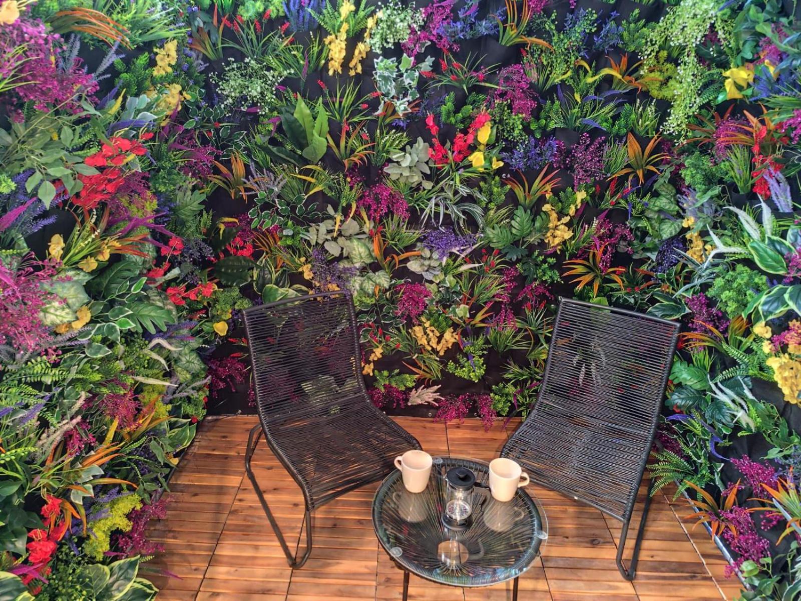 My Secret Garden rooms - Apartment with 2 private rooms, separate baths and balcony garden