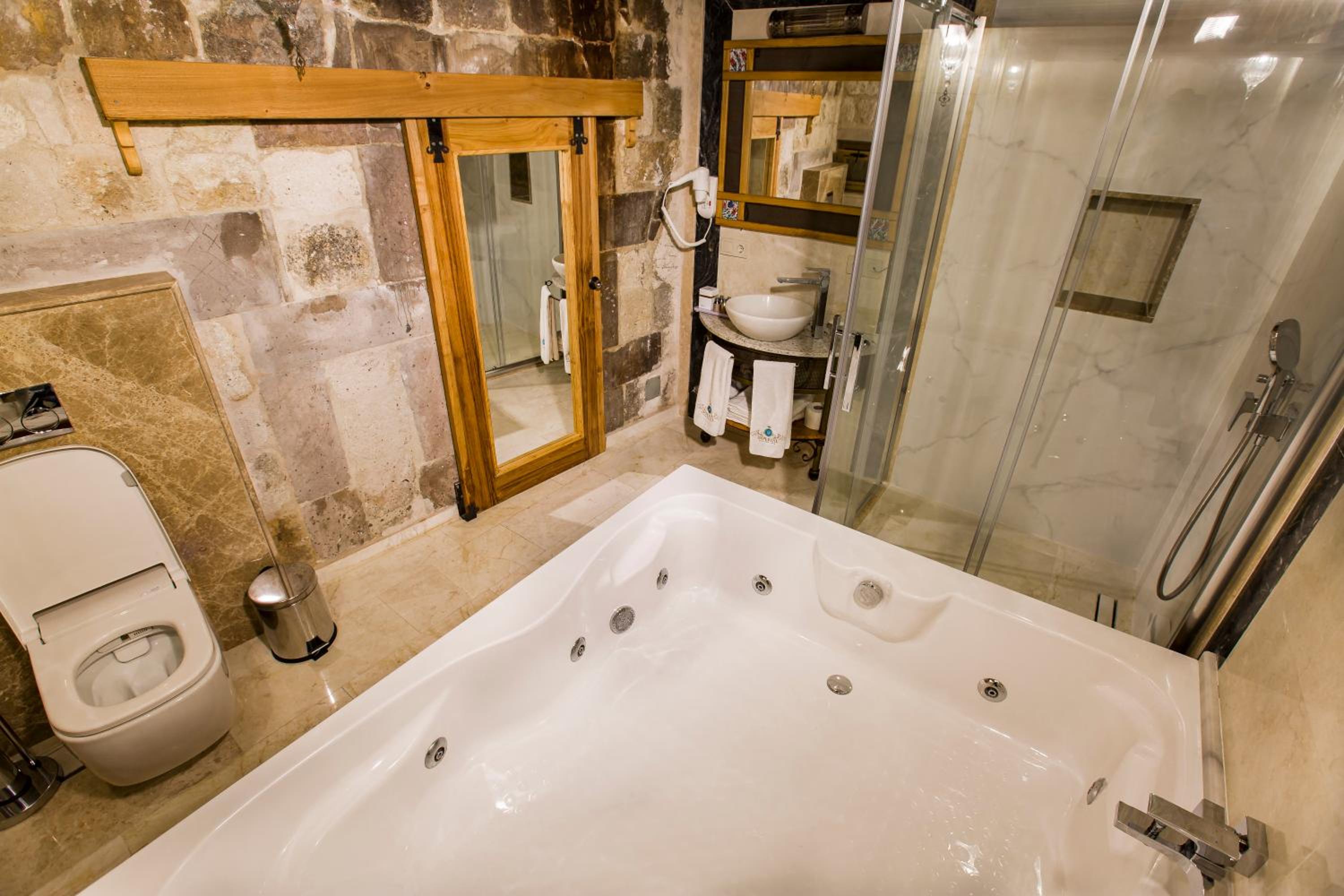 Imperial Cave Suites & Spa - Image 18
