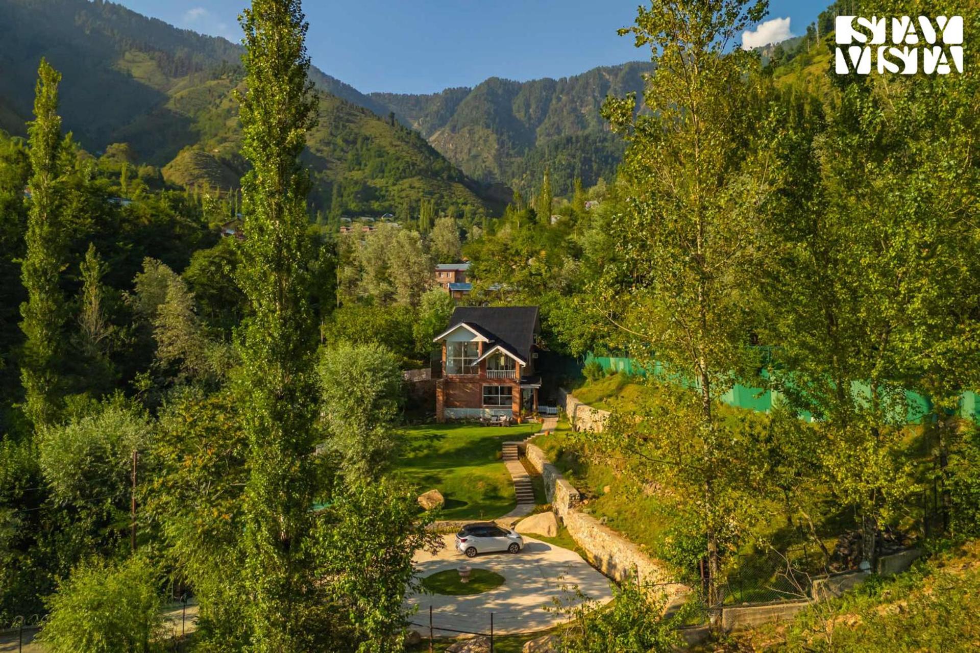 StayVista at Aaram Gah with Lawn, Bonfire, BBQ view 4