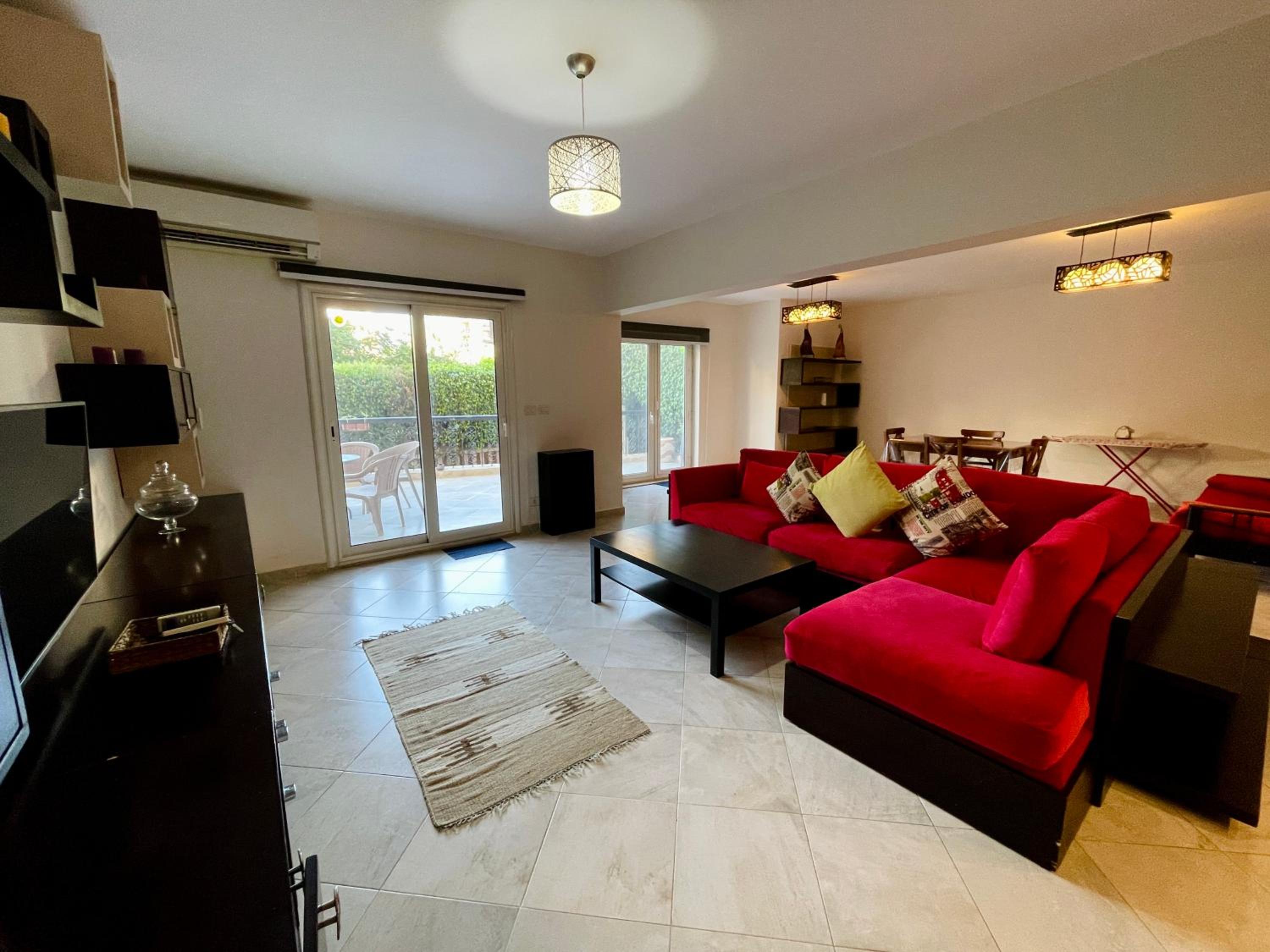 2BR Apartment with Private Garden in Downtown Rehab Near Malls
