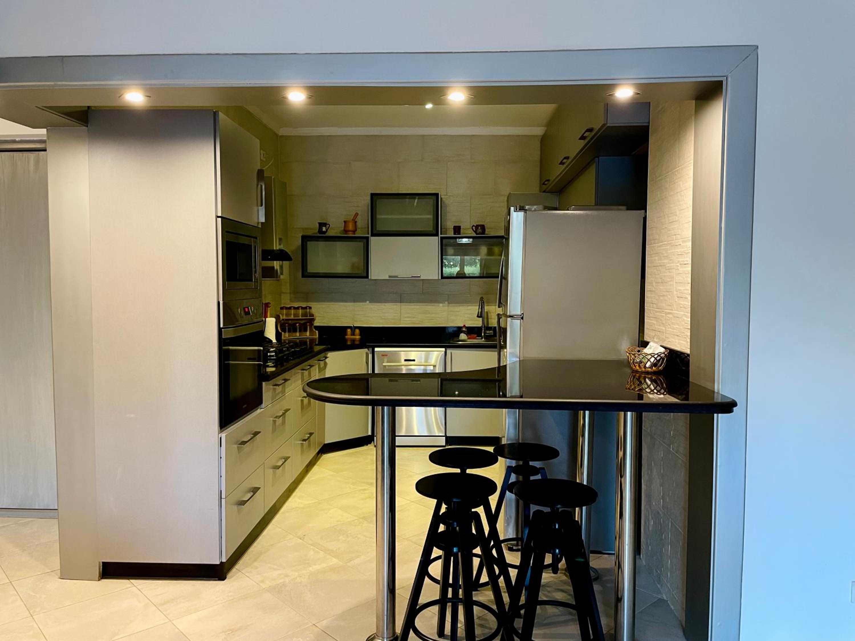 2BR Apartment with Private Garden in Downtown Rehab Near Malls