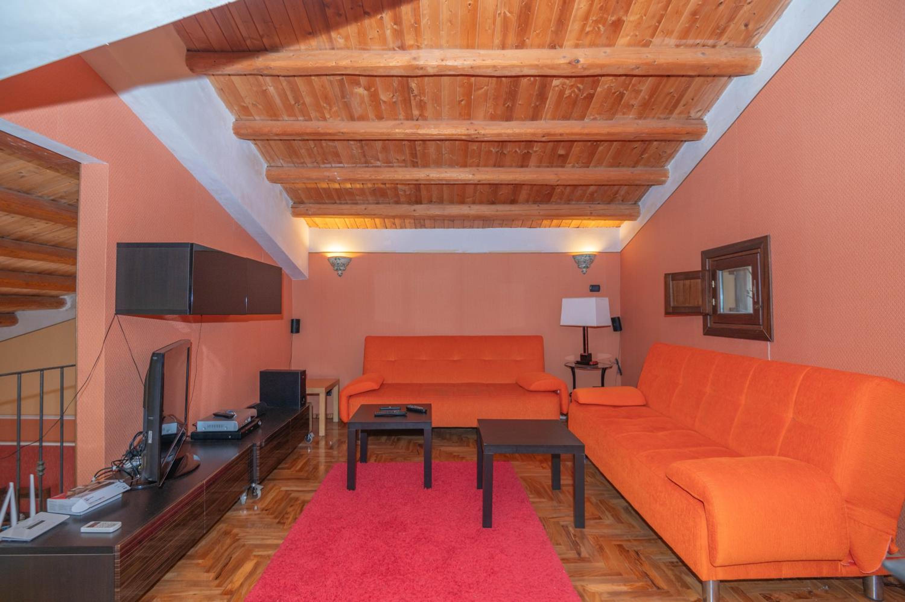 La Loggia Wanderlust Experience