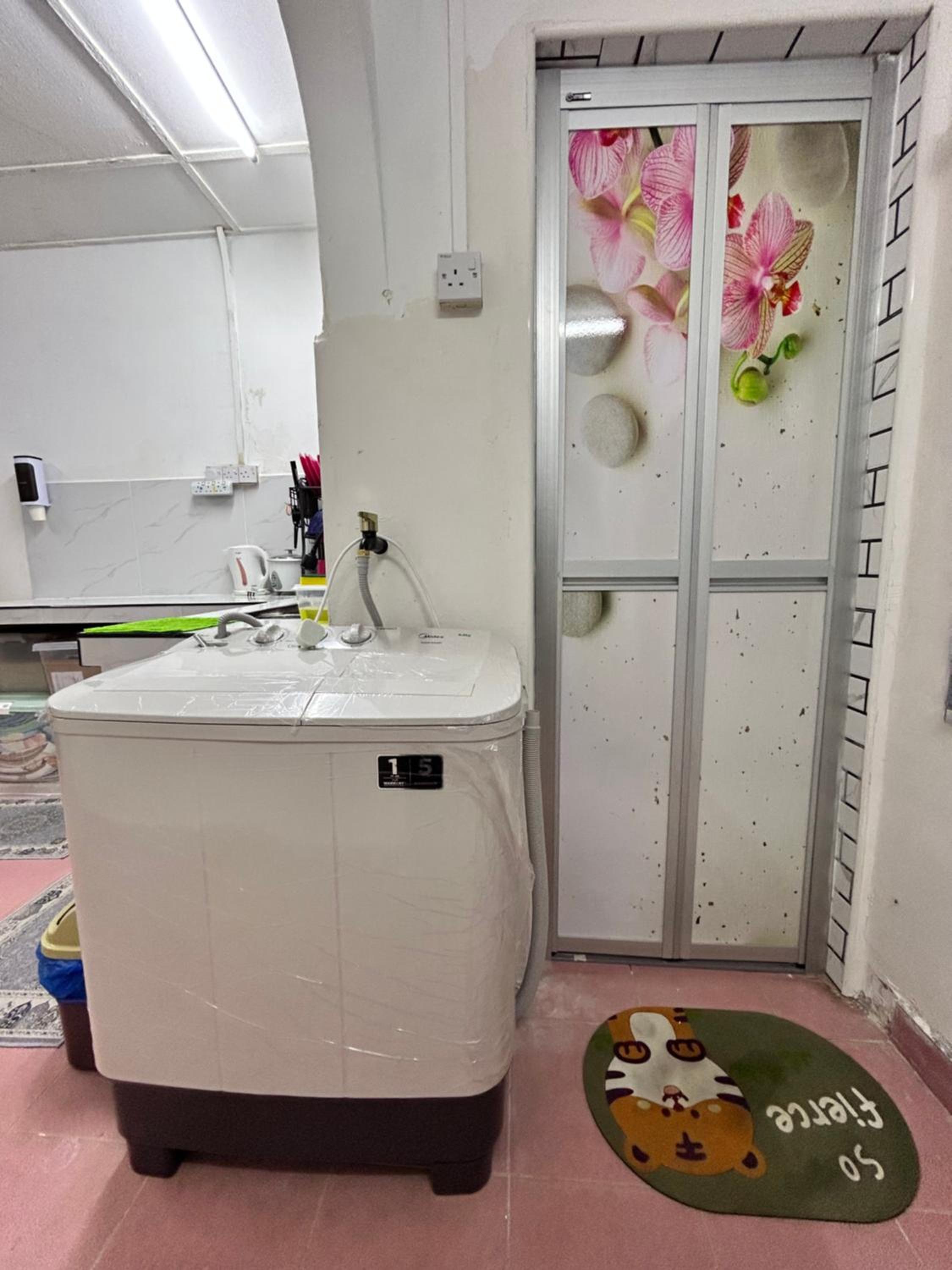 Home in Sepang, Homestay Mokhzan