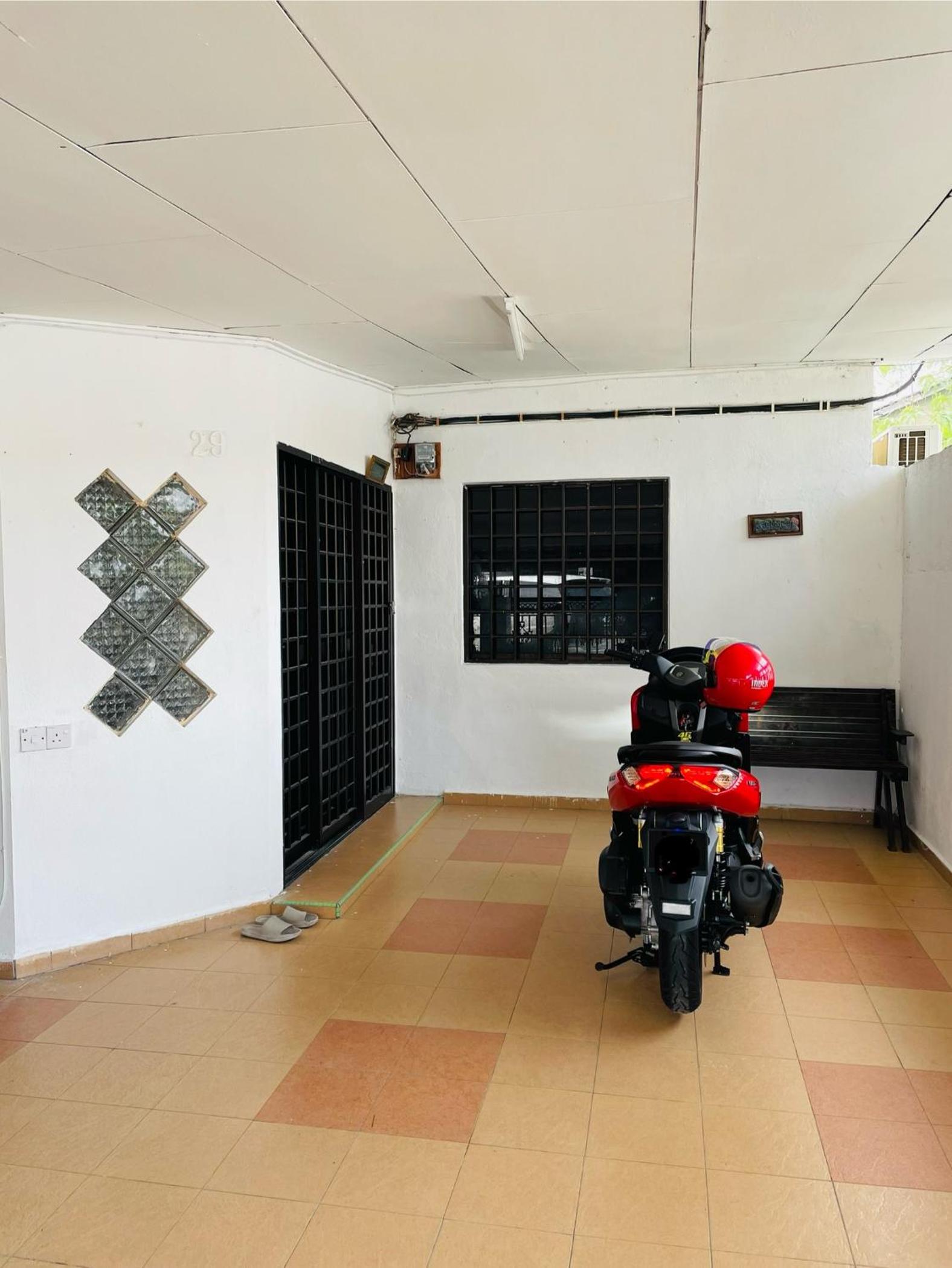 Home in Sepang, Homestay Mokhzan