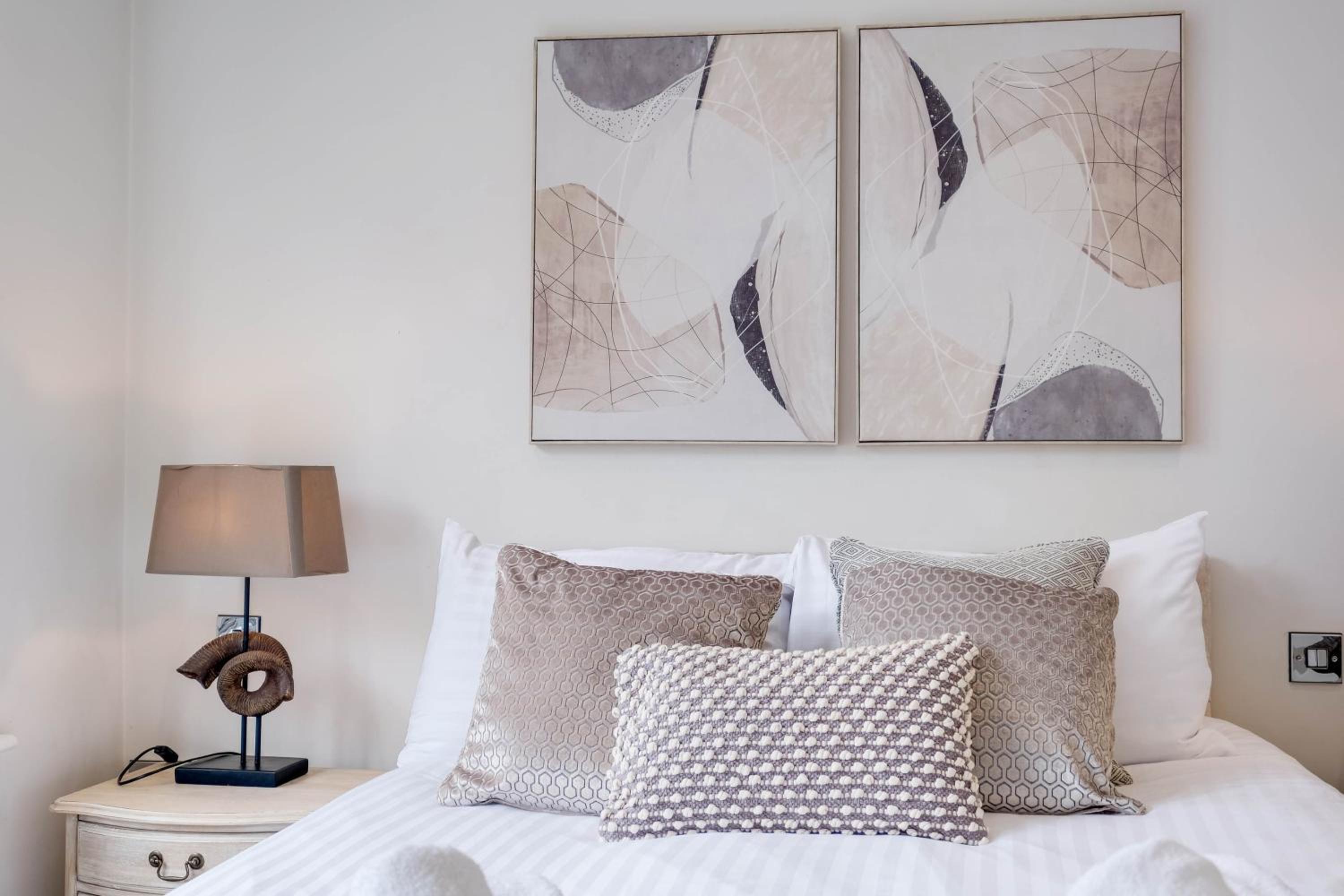 The Concord Modern 1 Bedroom Apartments