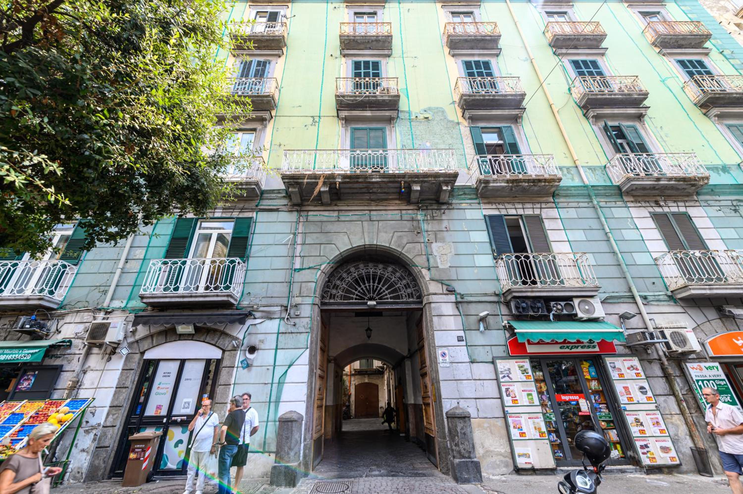 Home santa teresa degli scalzi 118