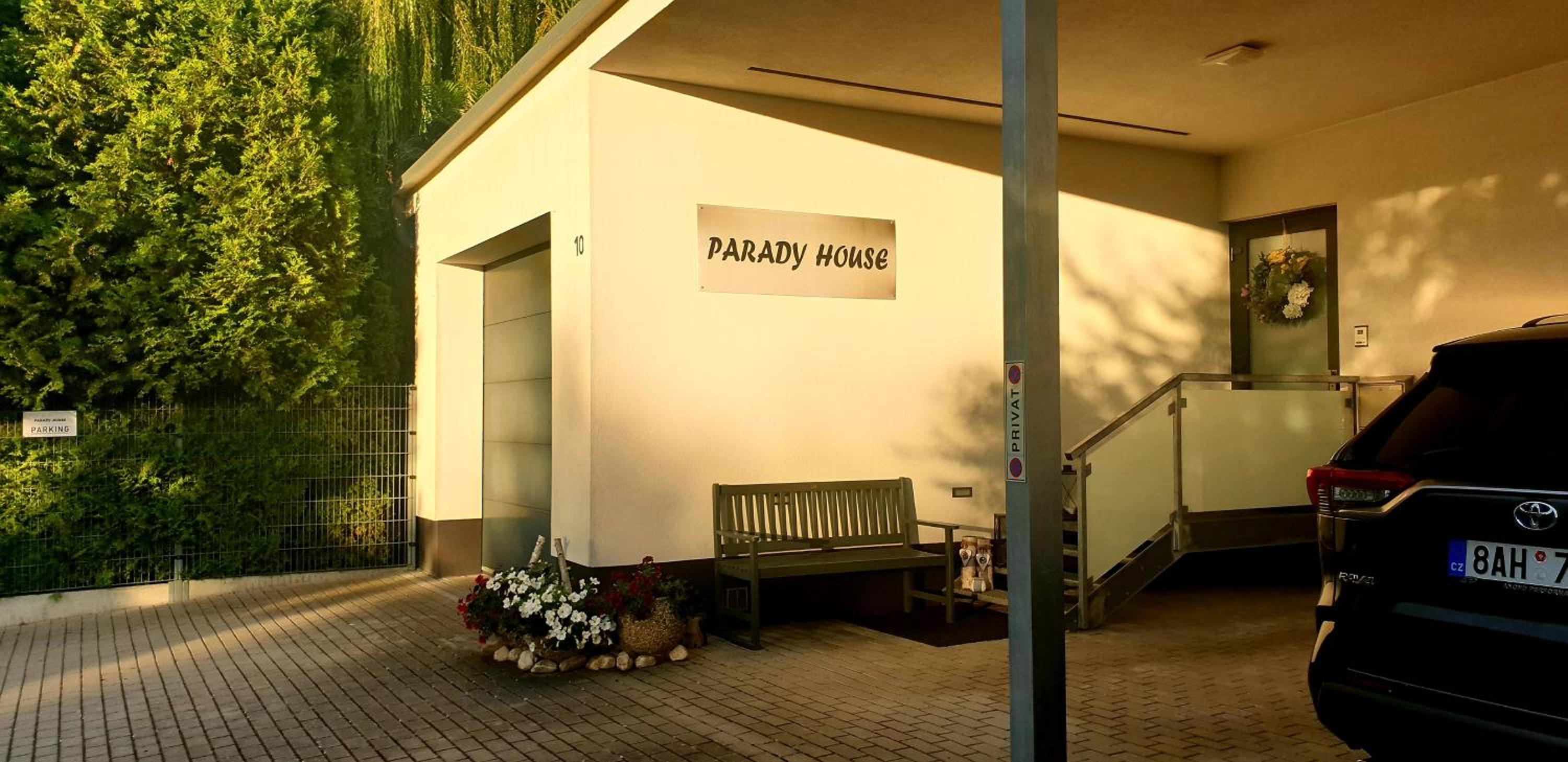 PARADY HOUSE view 3
