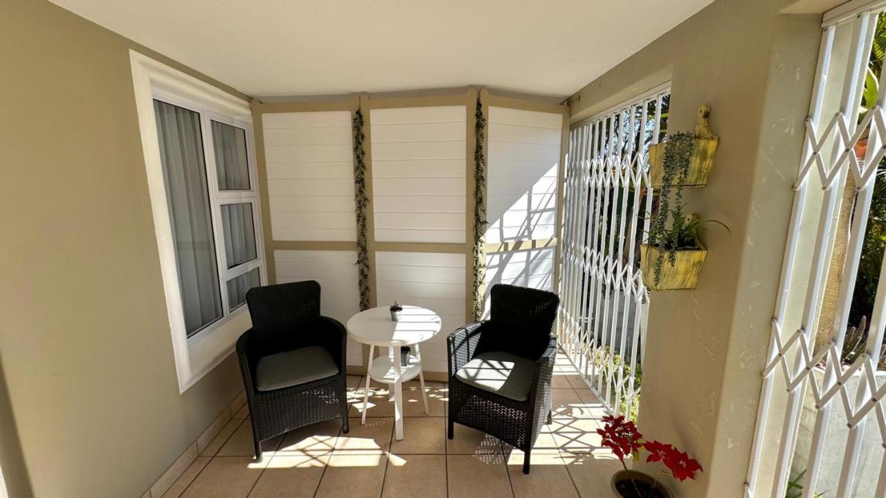 Plett57 - Self Catering - Room No1 - Image 3