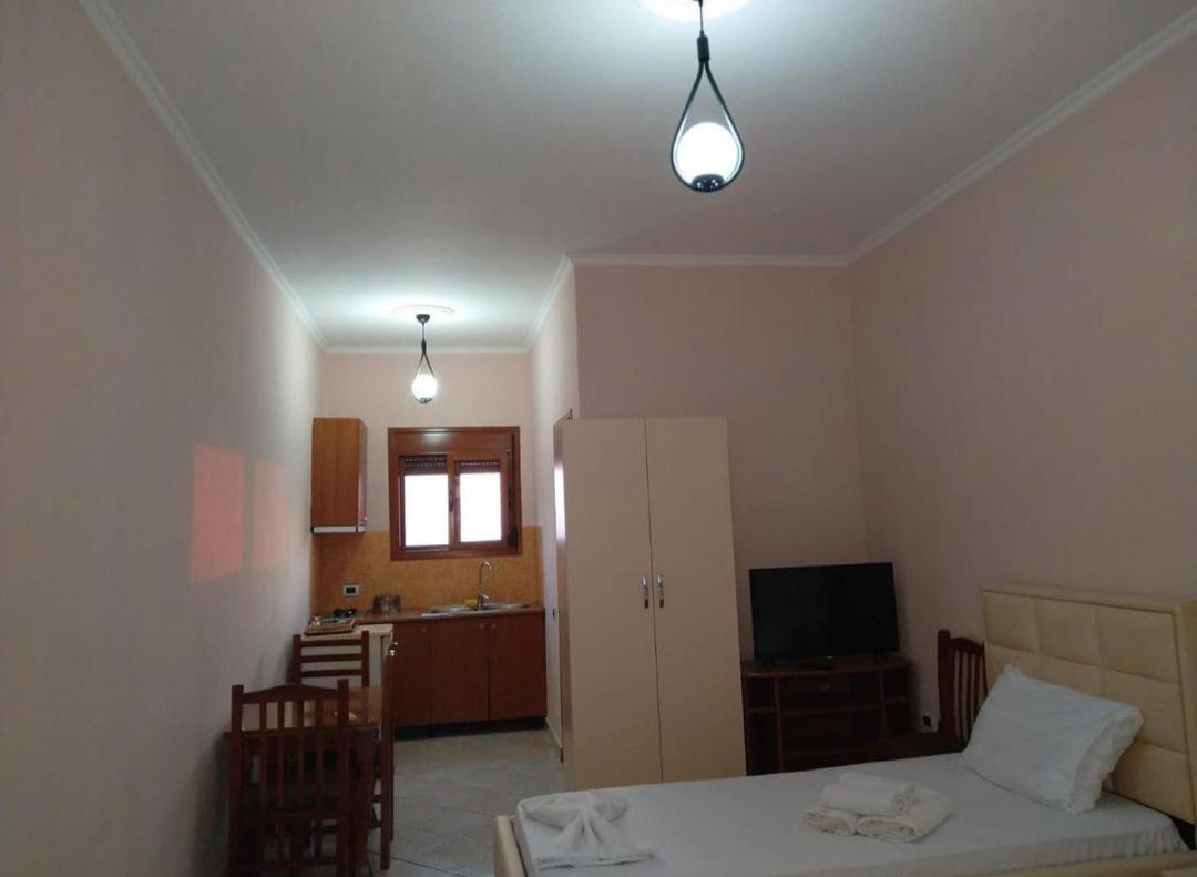 Holiday Room’s Vlore