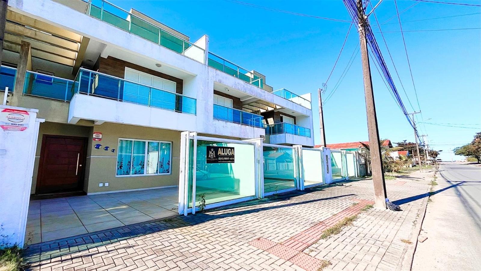 Triplex com piscina 150m do mar