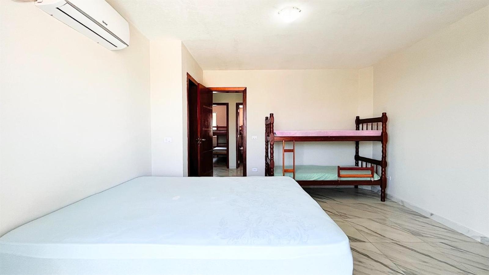 Triplex com piscina 150m do mar