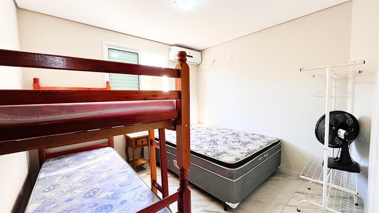 Triplex com piscina 150m do mar