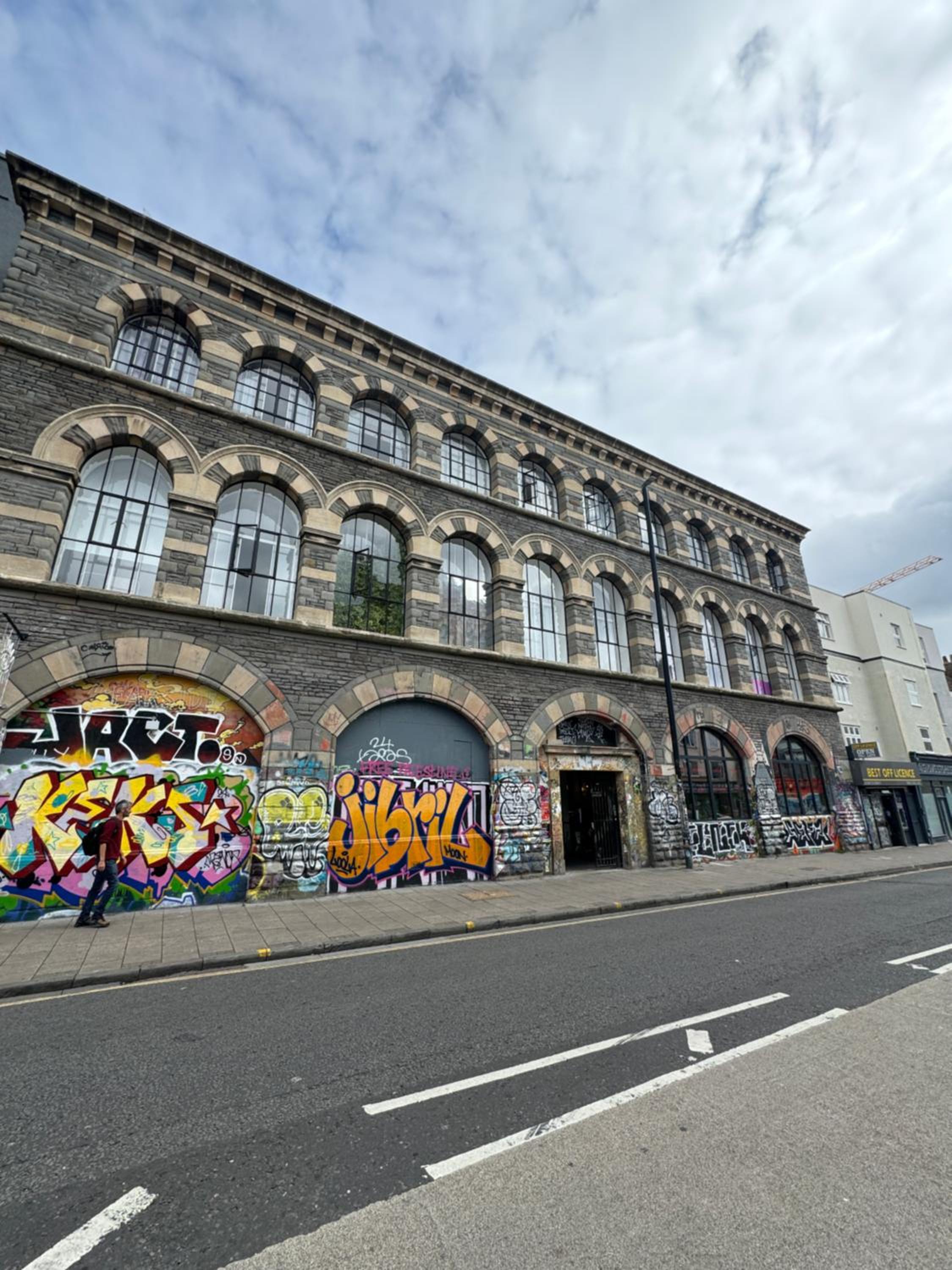 Stokes Croft - Whole Apartment - City Centre - Serviced Accommodation BS1 view 5