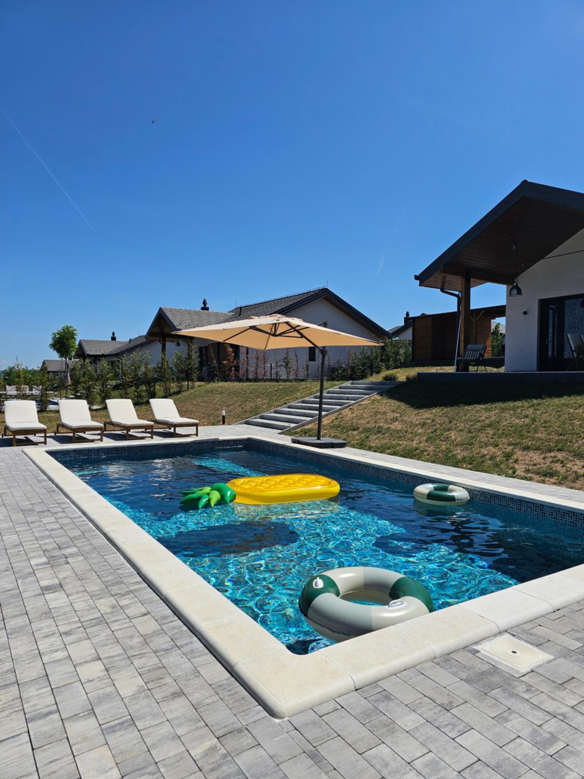 K42 pool house view 4