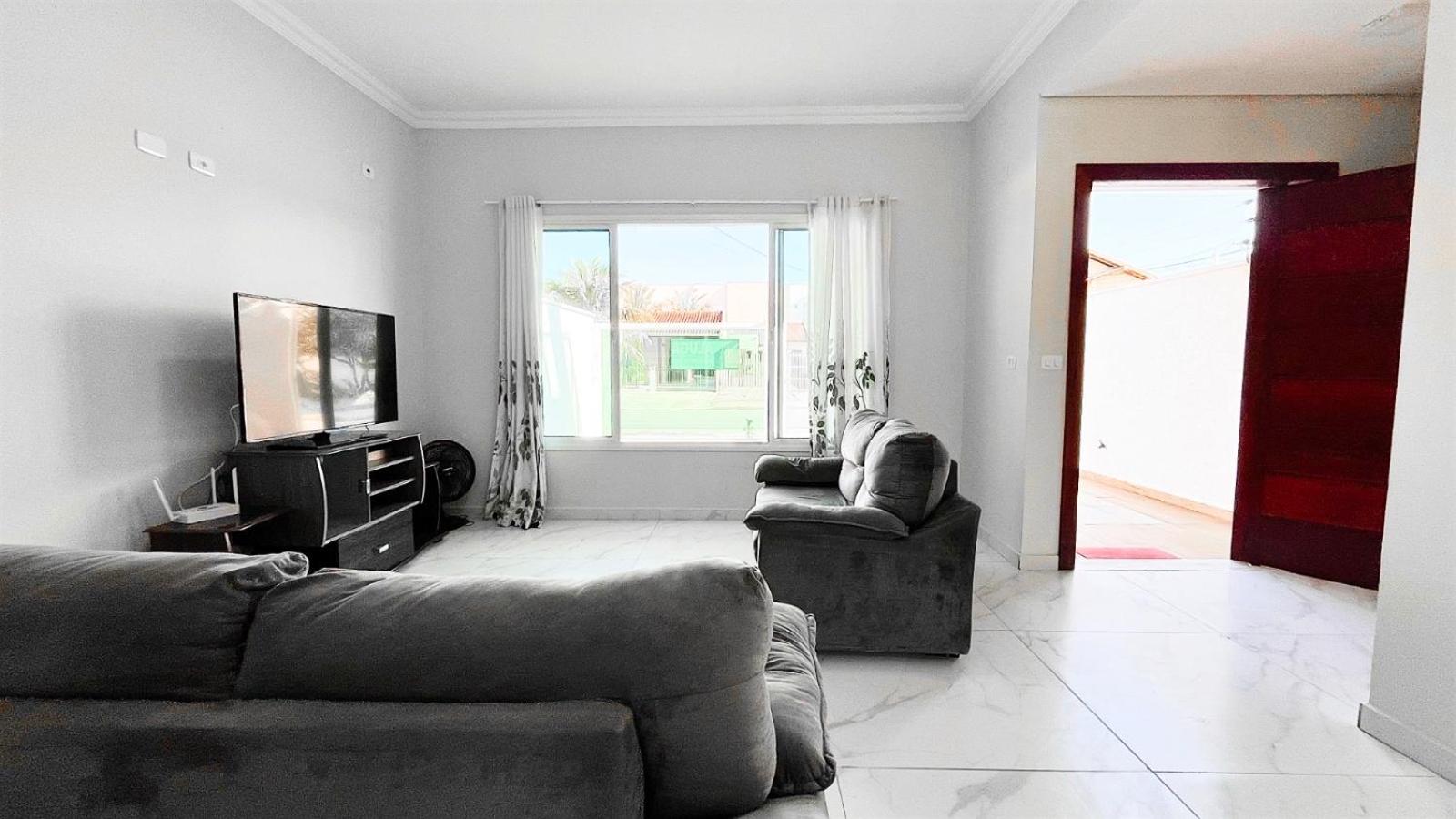 Triplex com piscina 150m do mar