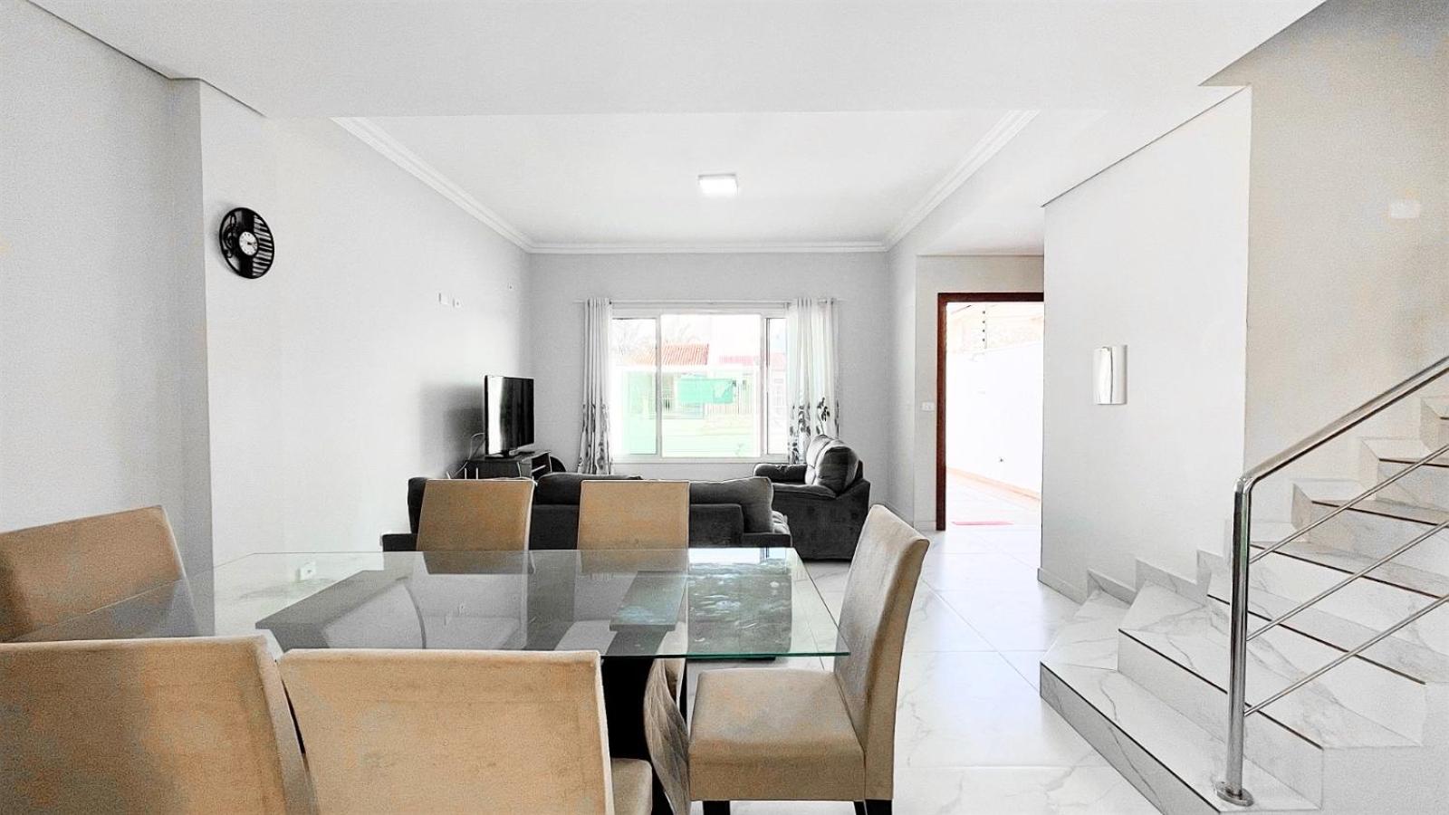 Triplex com piscina 150m do mar