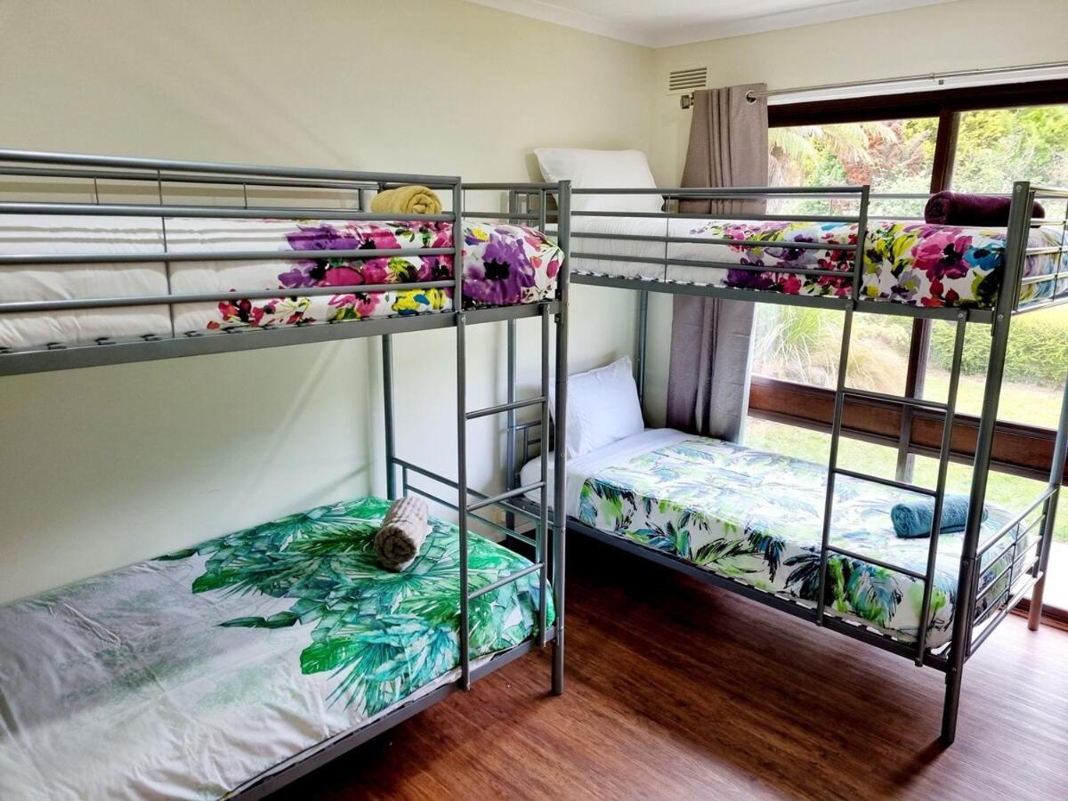 The Timboon Villa - 5 bedroom home