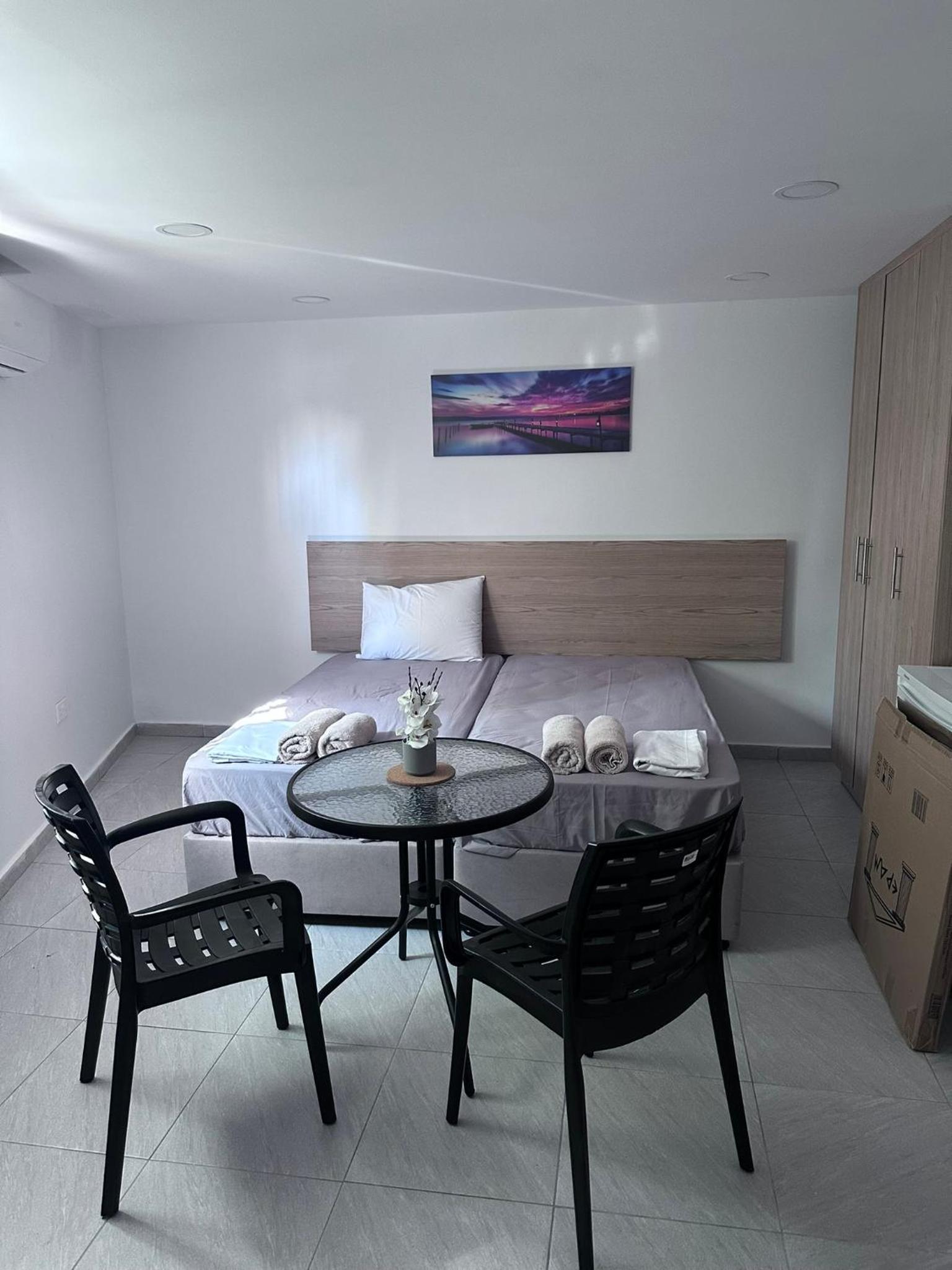 Ivi Apartments