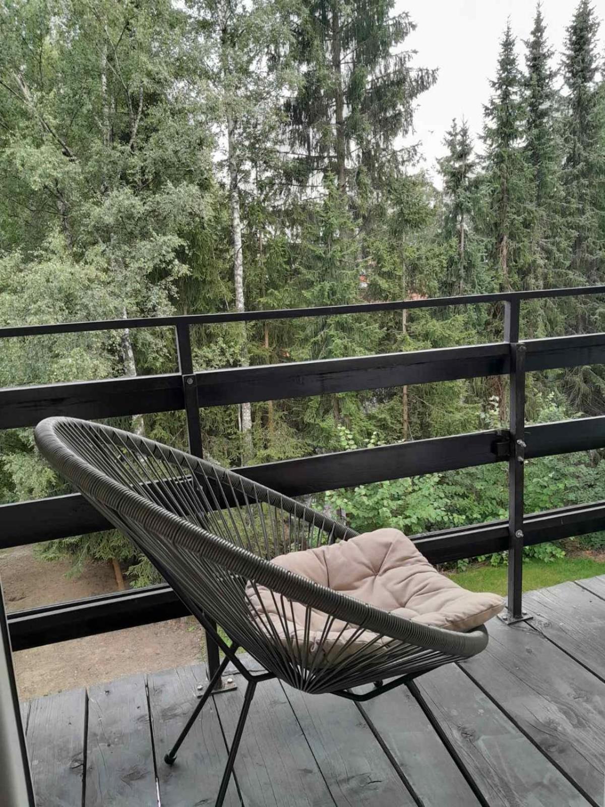 Pine tree cottage view 5