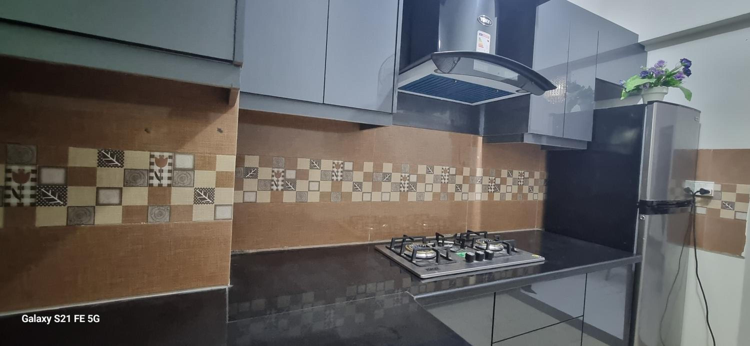 Independent Two Bedrooms Appartment with kitchen