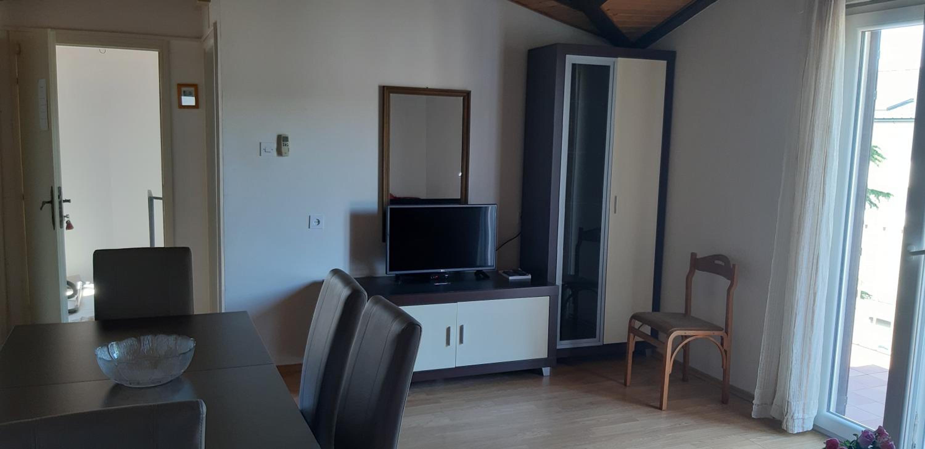Oleander Apartments