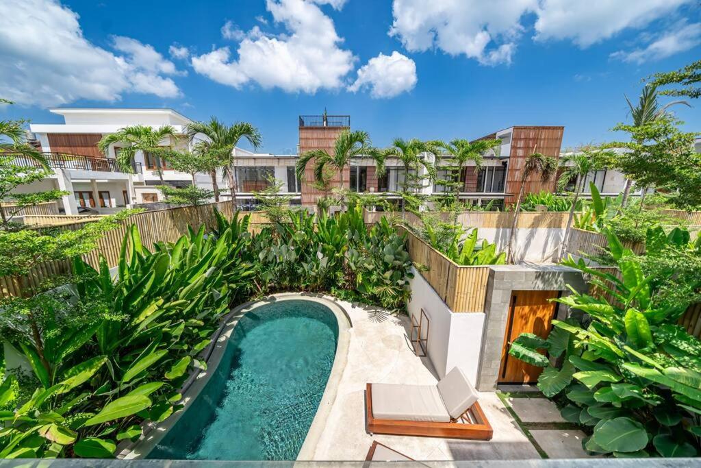 Poolside Dreams, Cinema Nights view 2