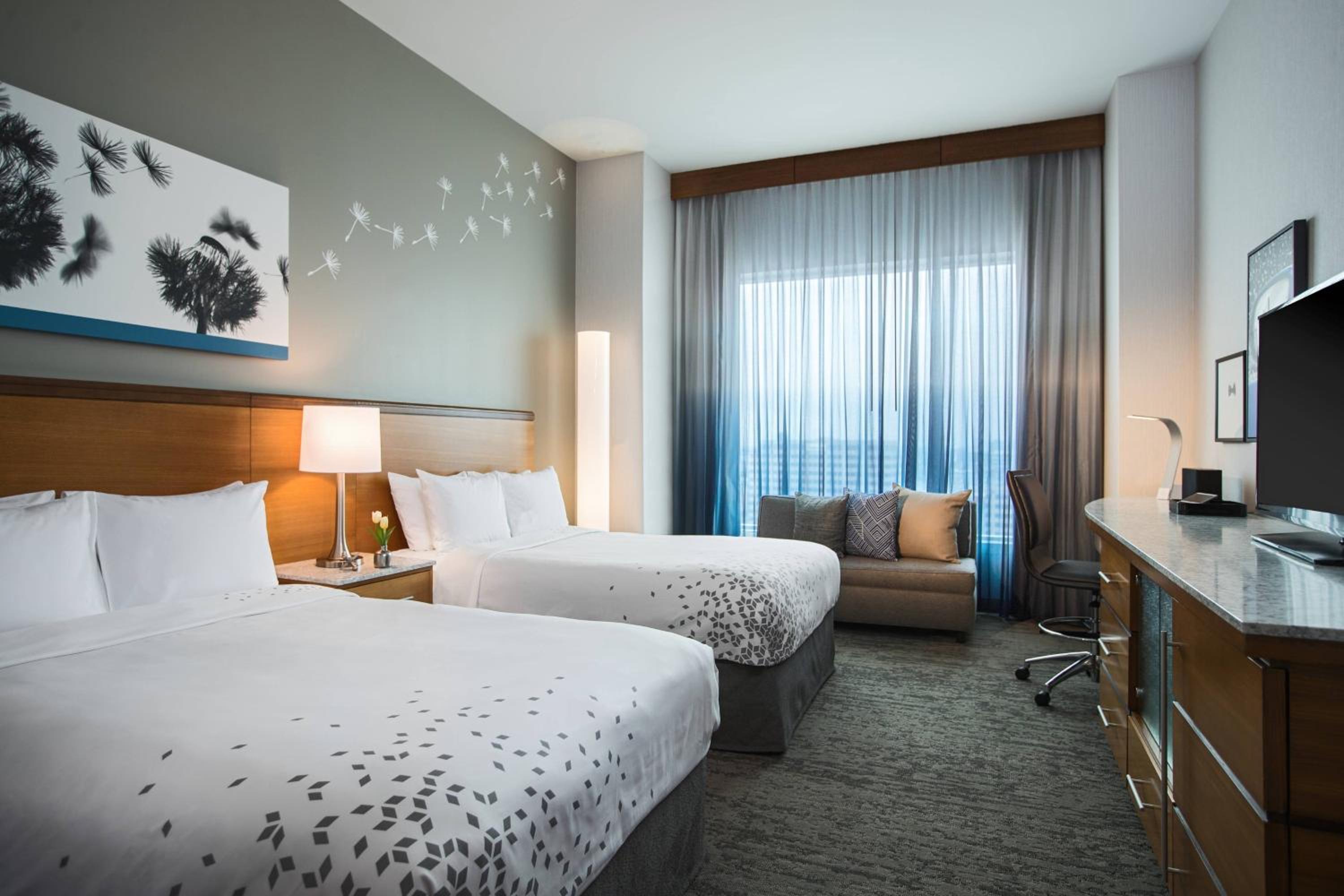 Schaumburg Vacations - Renaissance Schaumburg Convention Center Hotel - Property Image 61