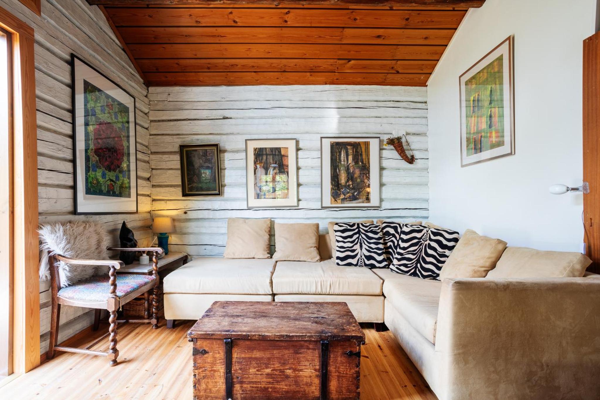 Sirpa's Artistic Nuuksio Retreat with Heated Pool