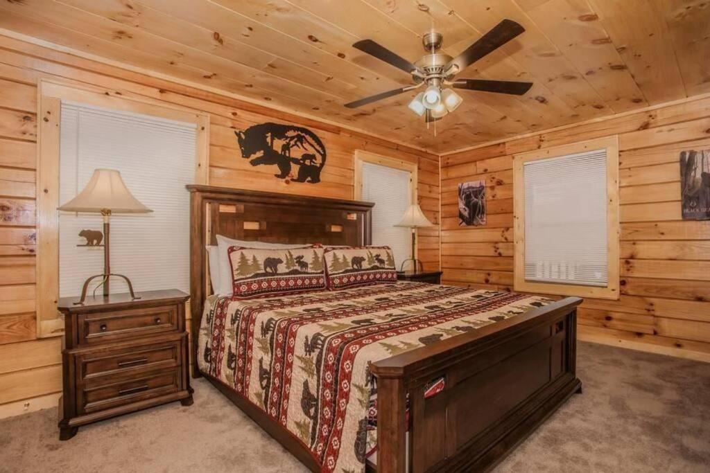 Papa Wolf's Cabin - POOL Community view 5