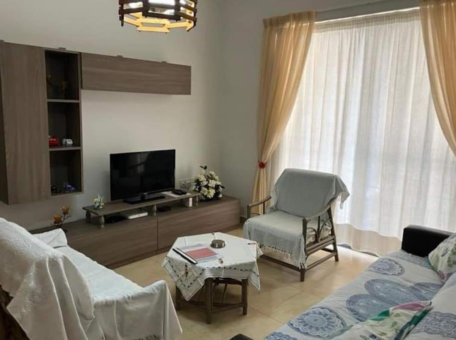 Peak A1 Entire Apartment in St Paul's Bay photo 4