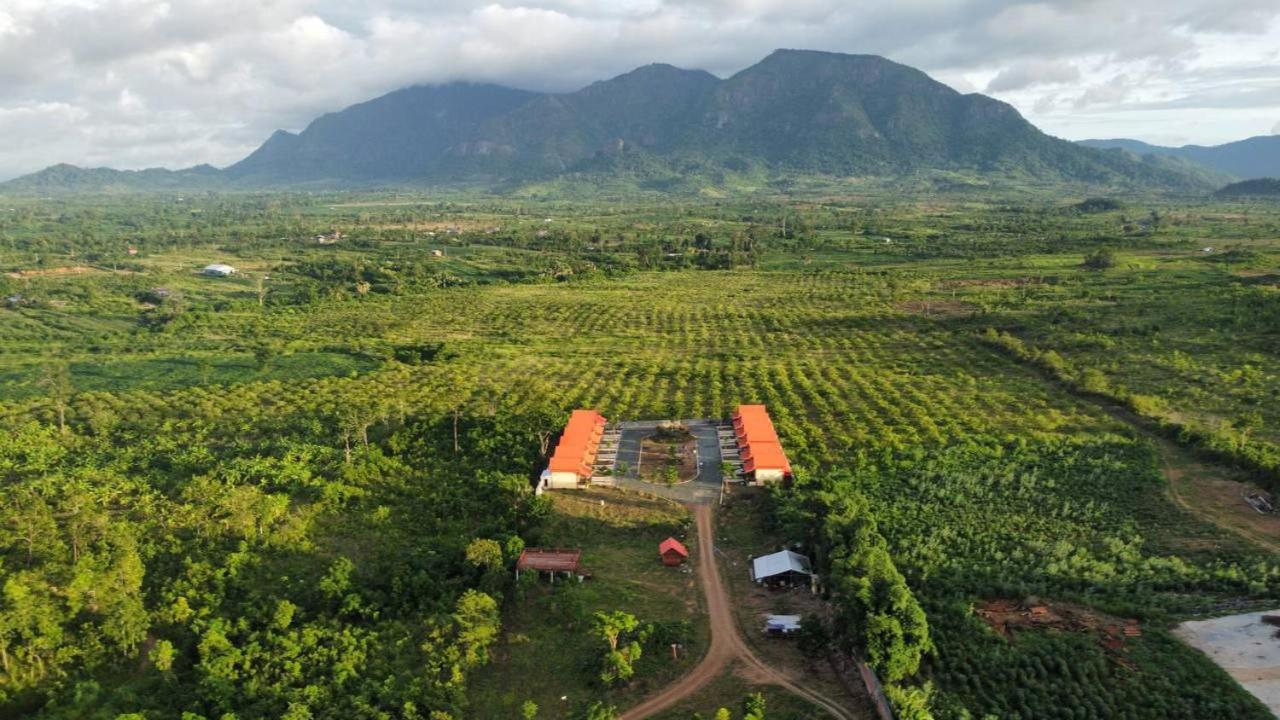 PL Phnum Tom Por Home Holiday & Restaurant view 2