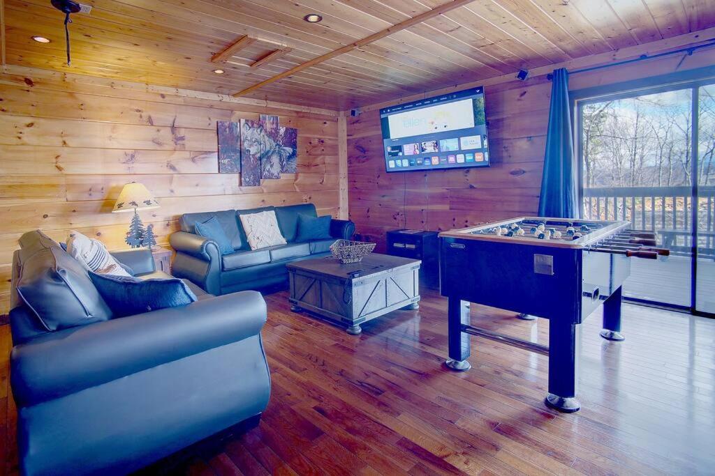 Mountain Views-Hottub-Parking-WiFi-Parking-BBQ view 3