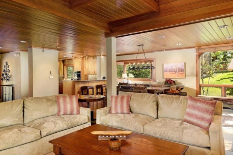 Premier Ski In, Ski Out 3 Bedroom Colorado Vacation Rental Steps From The Ski Slopes With Hot Tub And Pool