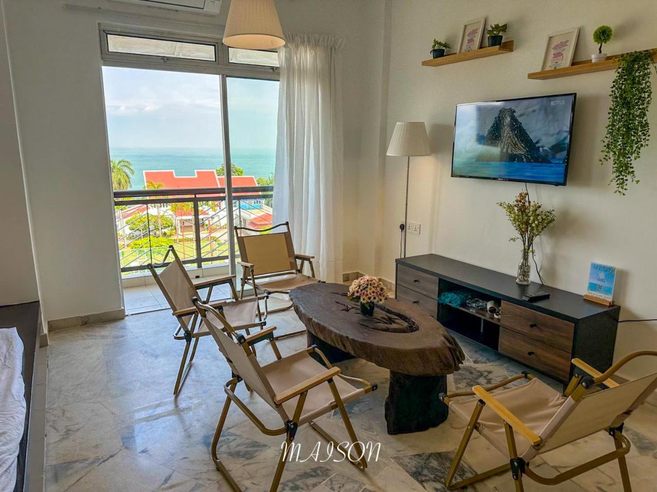 Laguna Seaview Suites PD By Maison photo 7