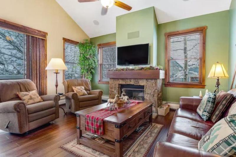 3 Bedroom Townhome In Downtown Breckenridge, Off Main Street With Pool, And Hot Tubs view 3